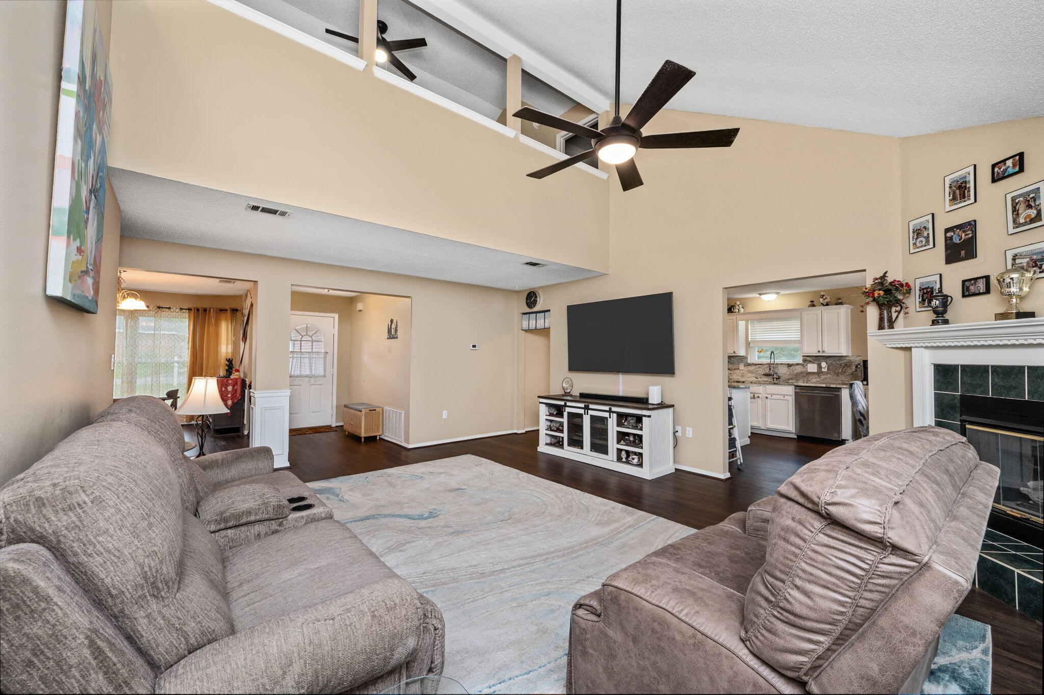 RIVERCHASE S/D PH 2 - Residential