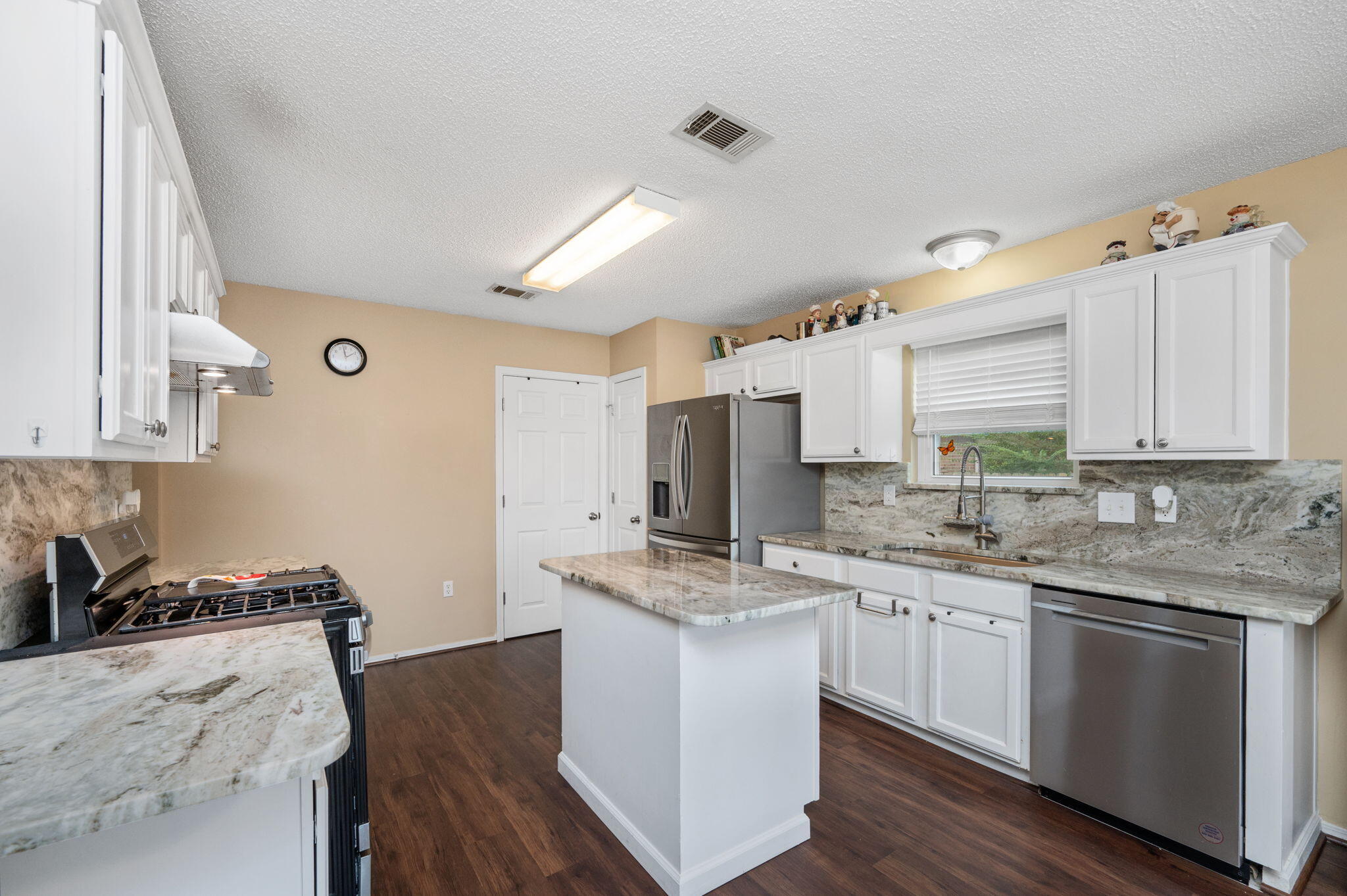 RIVERCHASE S/D PH 2 - Residential