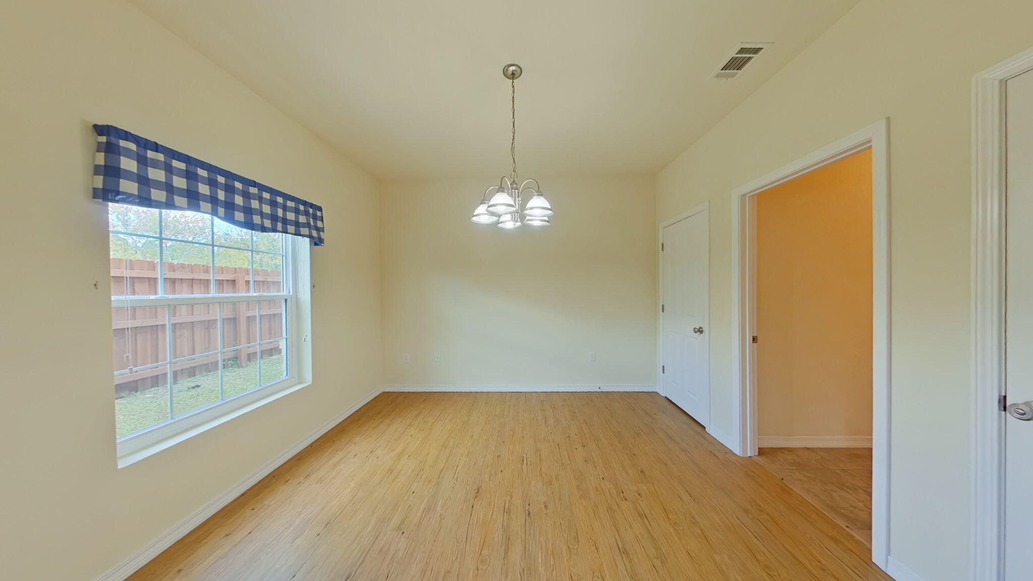 MERIDIAN SQUARE T/H - Residential