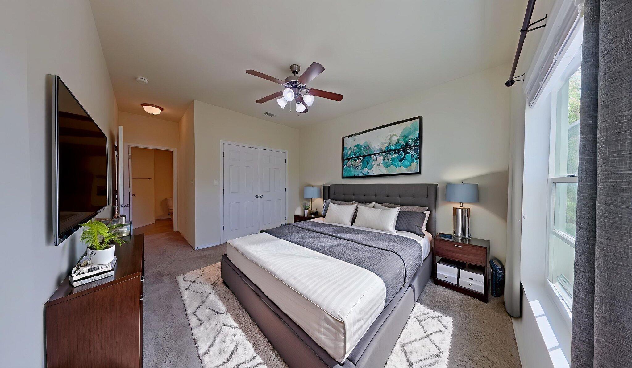 MERIDIAN SQUARE T/H - Residential