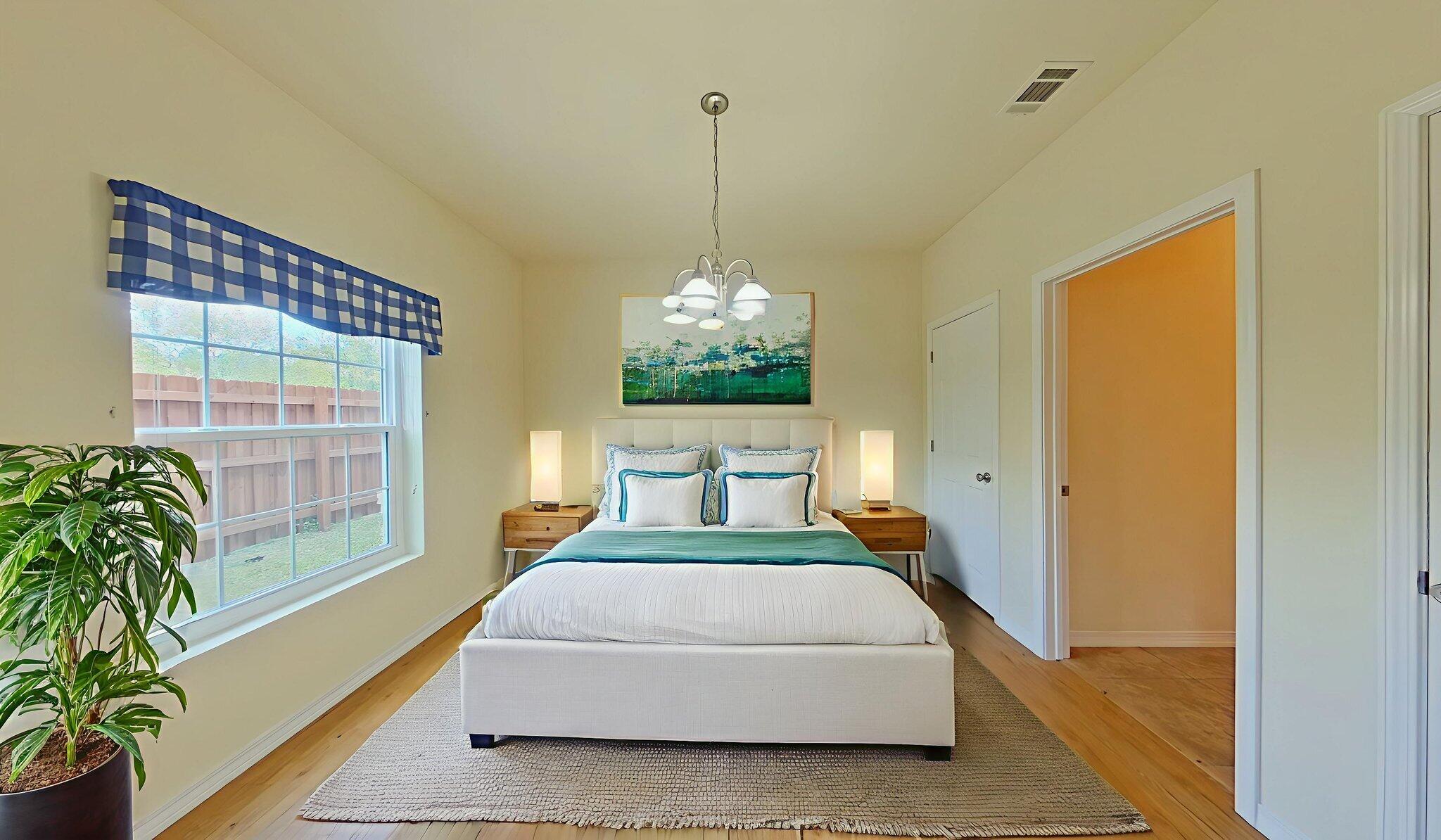 MERIDIAN SQUARE T/H - Residential