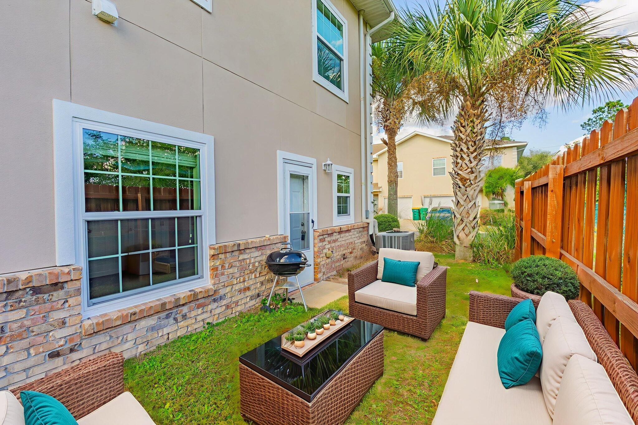 MERIDIAN SQUARE T/H - Residential