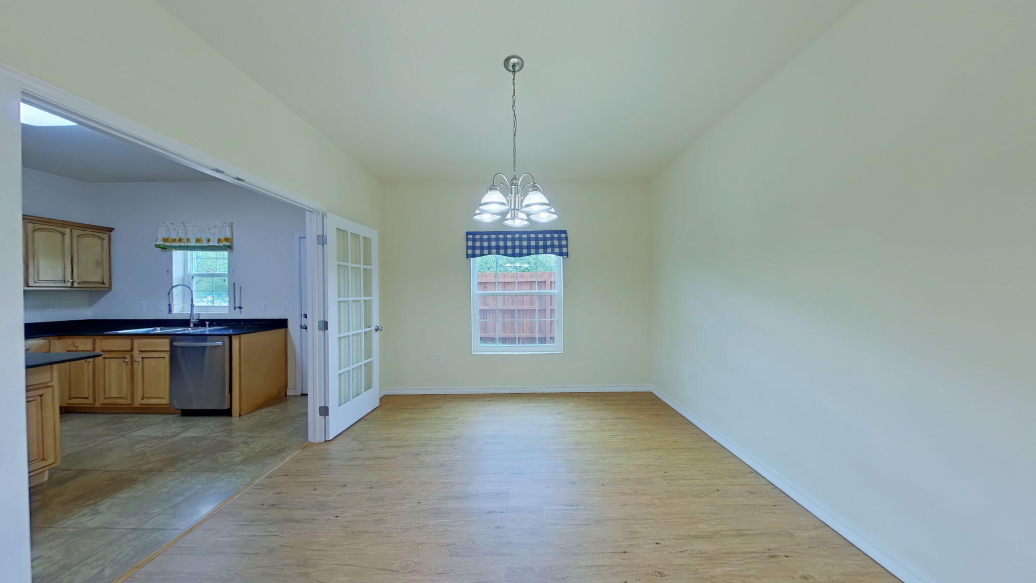 MERIDIAN SQUARE T/H - Residential