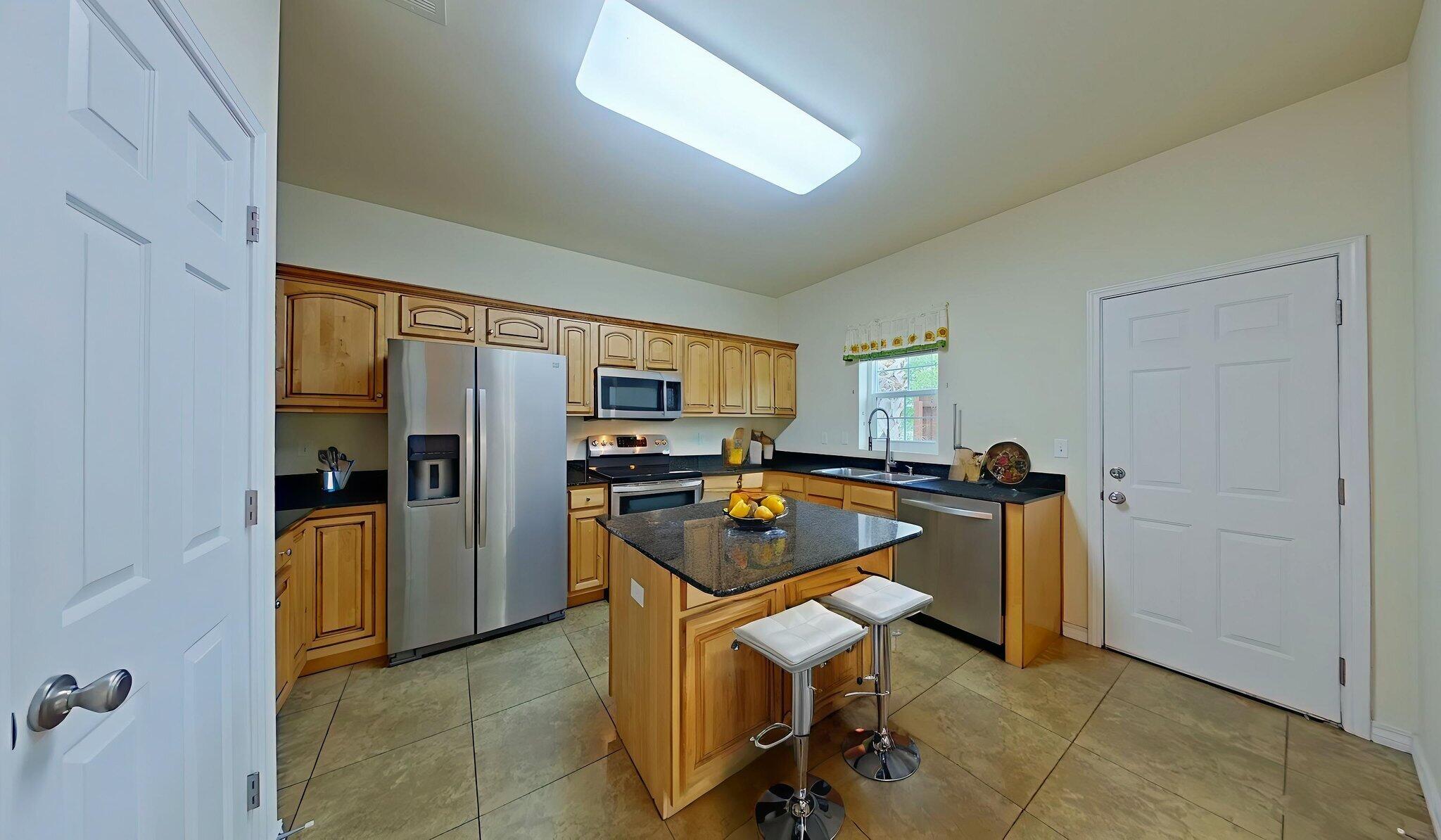 MERIDIAN SQUARE T/H - Residential