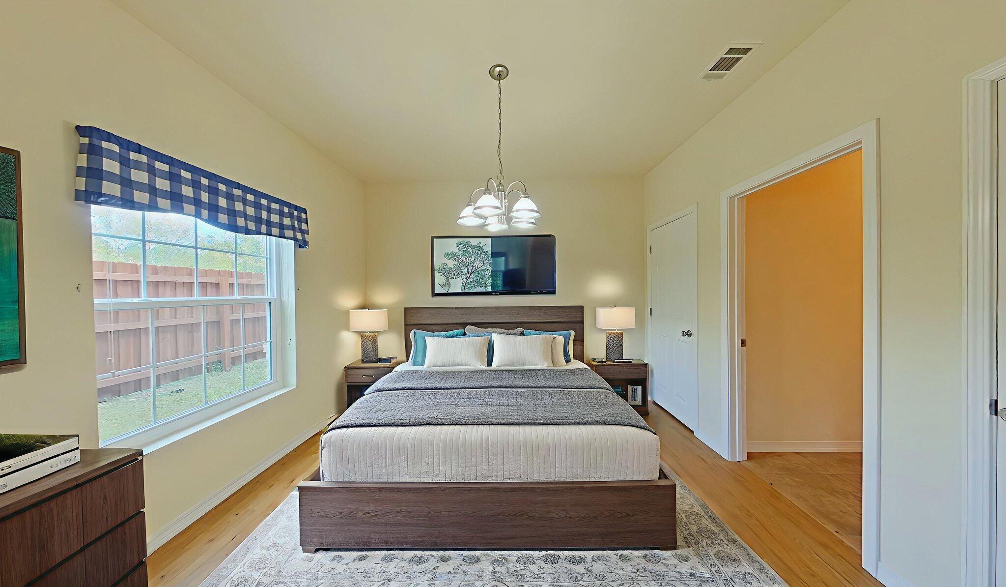 MERIDIAN SQUARE T/H - Residential