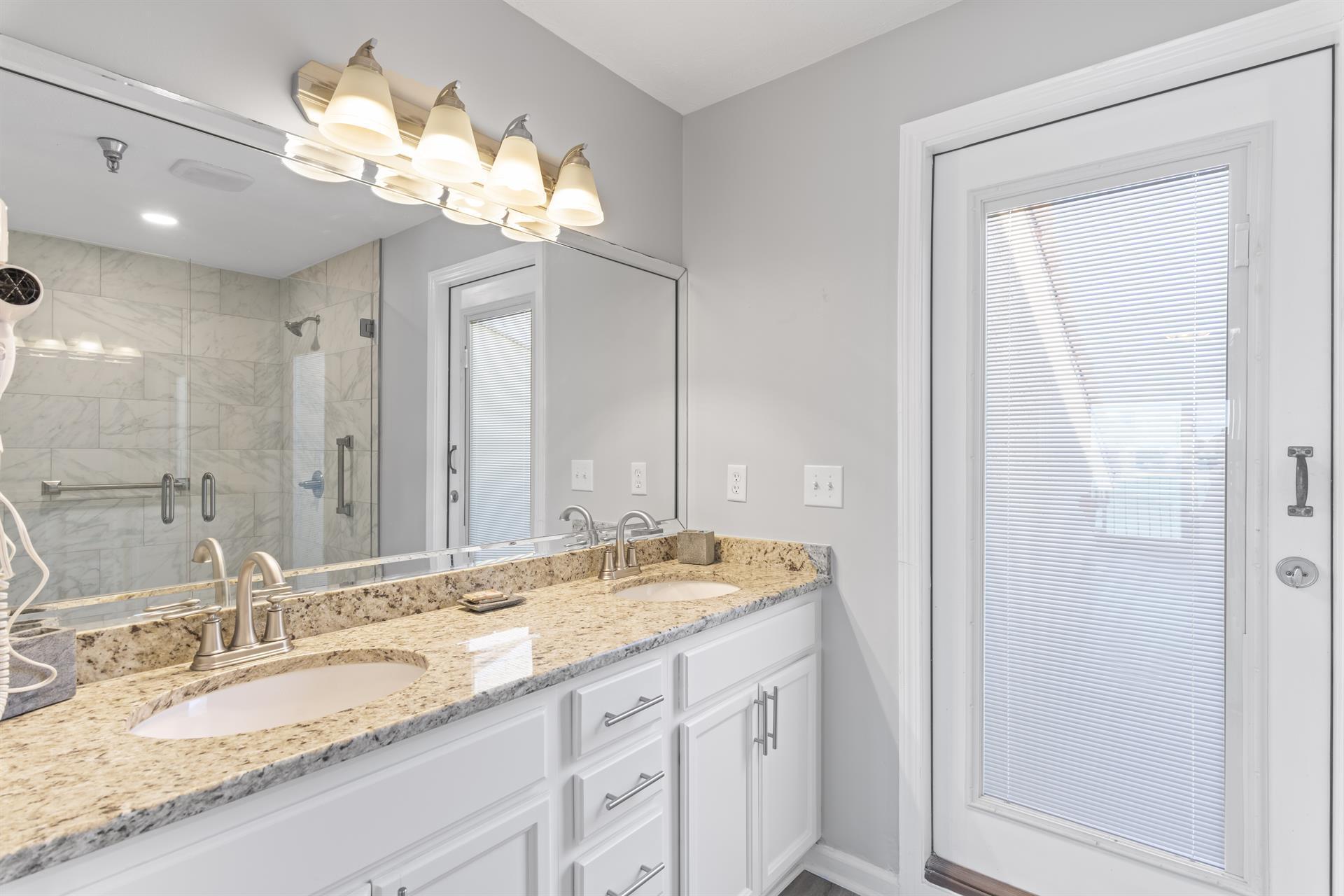 SEAFARER CONDO - Residential