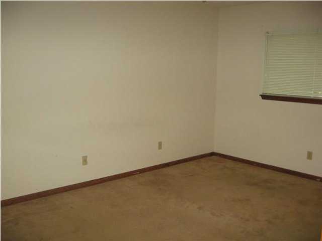 BELL-BROOK ESTATES 1ST ADDN - Residential Lease