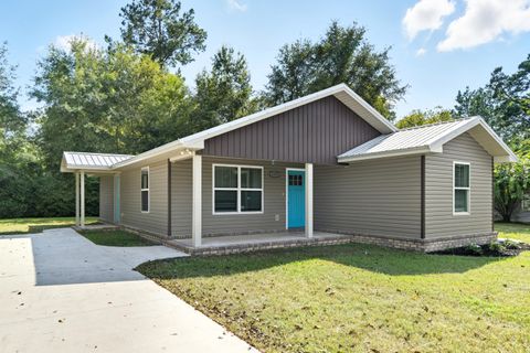 Photo of 1275 Morris Avenue, Chipley, FL 32428 (MLS # 984852) Photo of 1275 Morris Avenue, Chipley, FL 32428 (MLS # 984852)