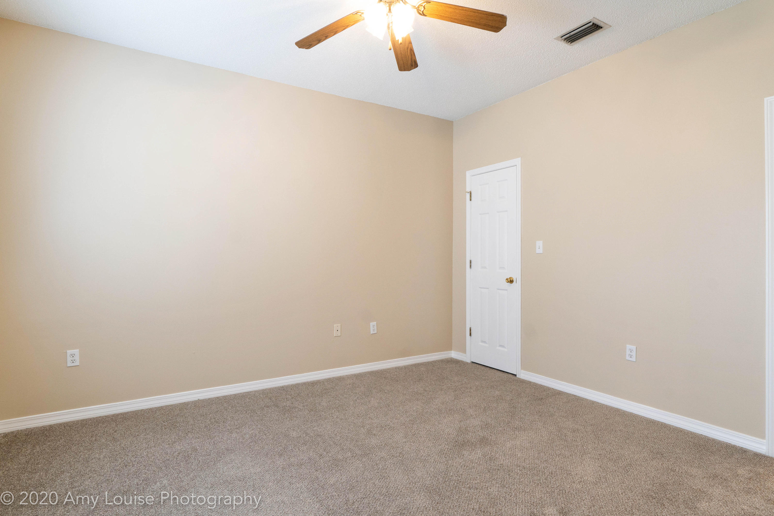 HIDDEN BAY VILLAGE - Residential