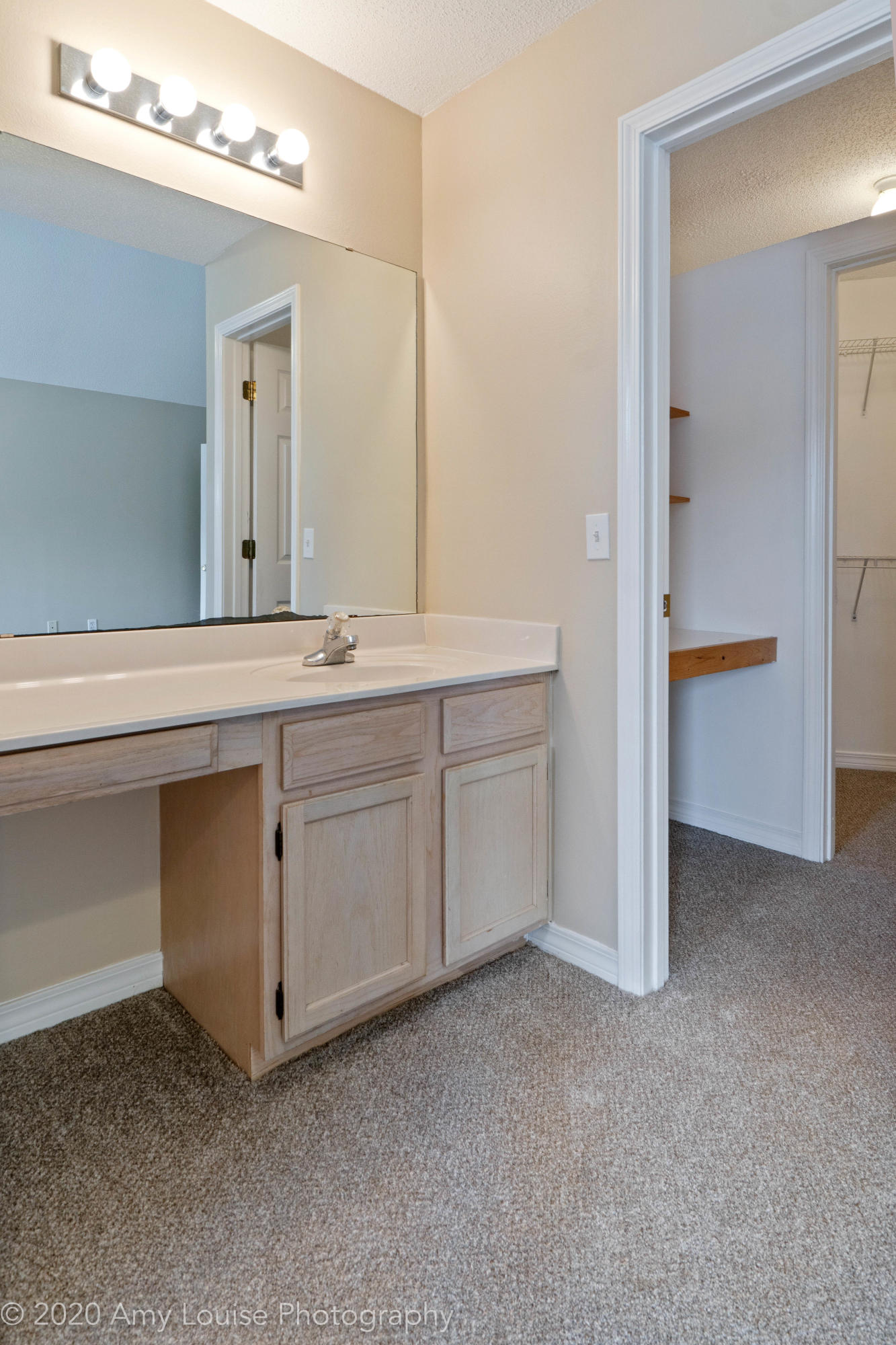 HIDDEN BAY VILLAGE - Residential