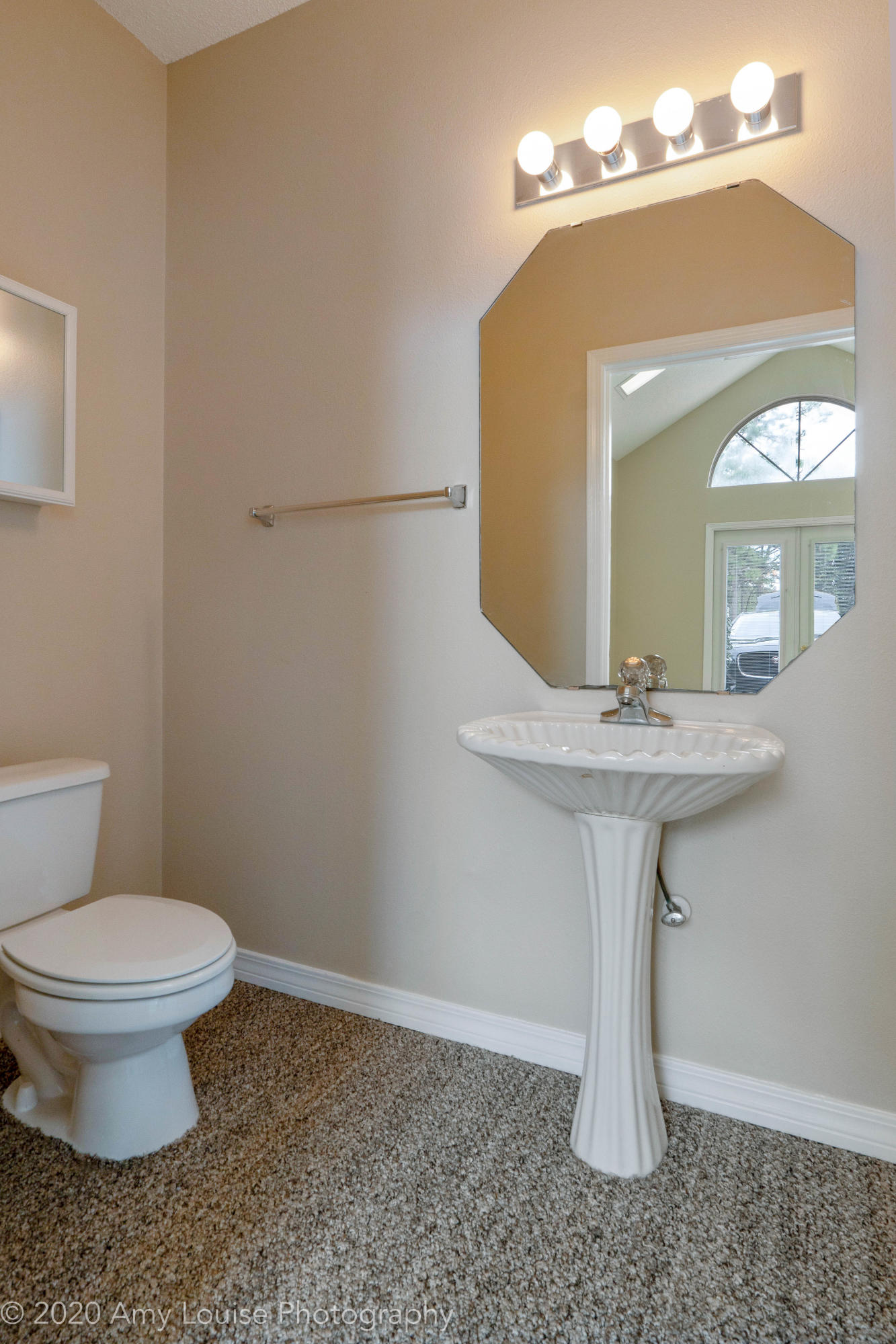 HIDDEN BAY VILLAGE - Residential