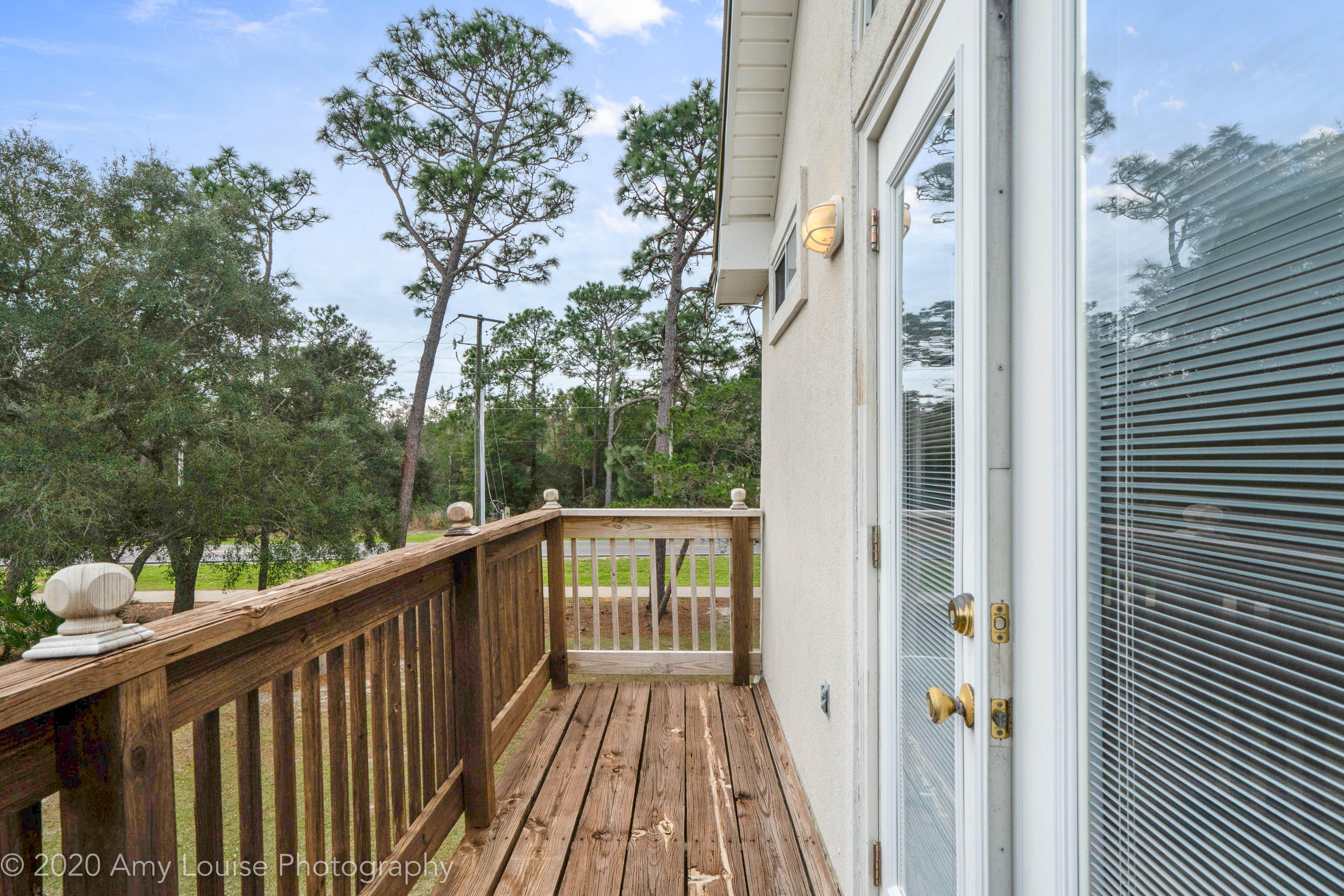 HIDDEN BAY VILLAGE - Residential