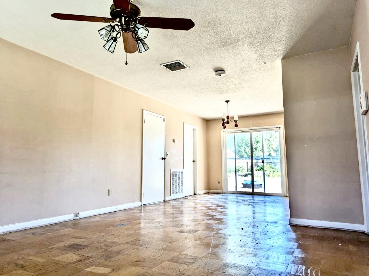 OAKLAND HEIGHTS - Residential