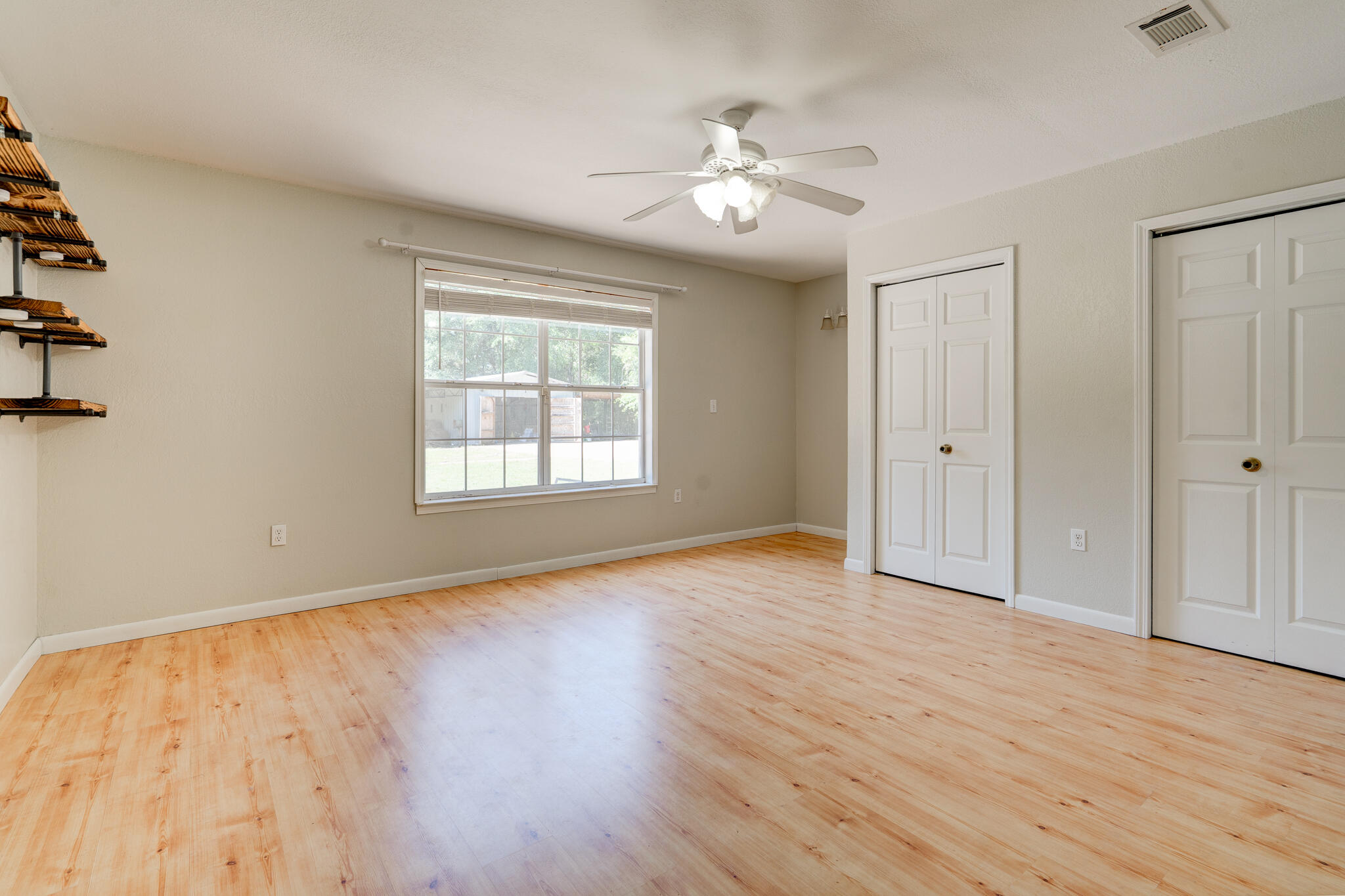 COUNTRY BREEZE EST LOT 2 - Residential