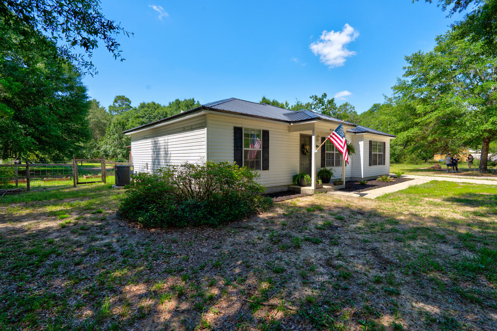 COUNTRY BREEZE EST LOT 2 - Residential