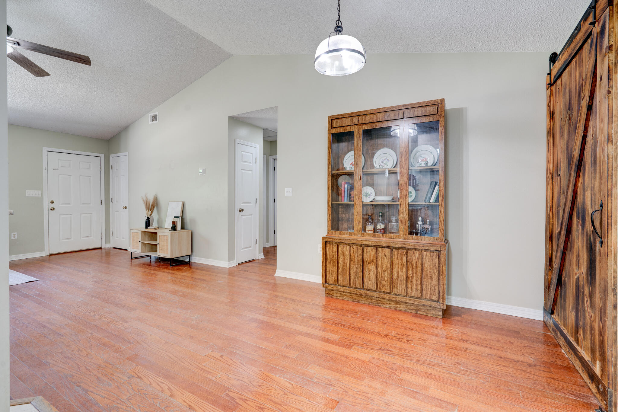 COUNTRY BREEZE EST LOT 2 - Residential