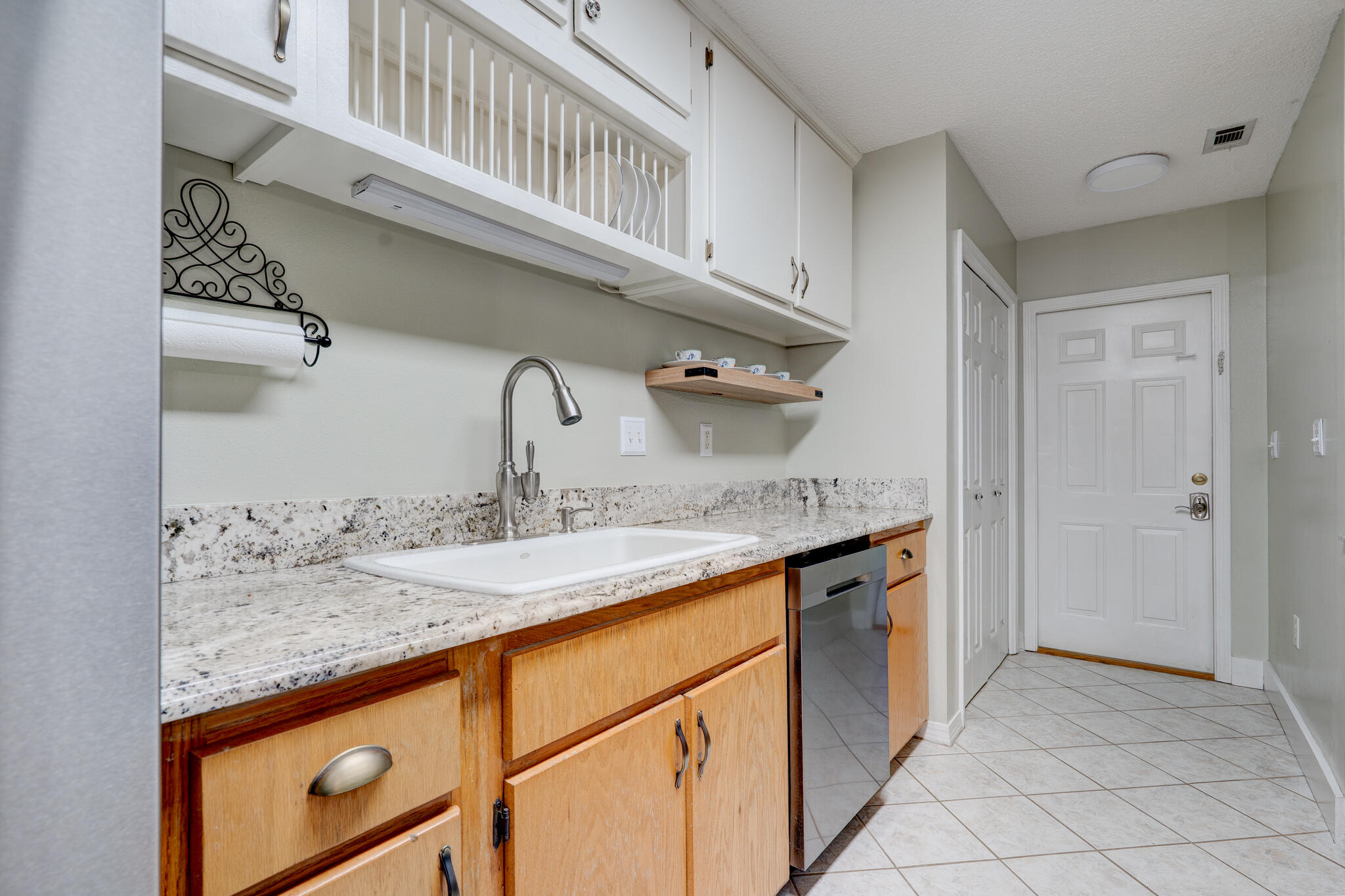 COUNTRY BREEZE EST LOT 2 - Residential