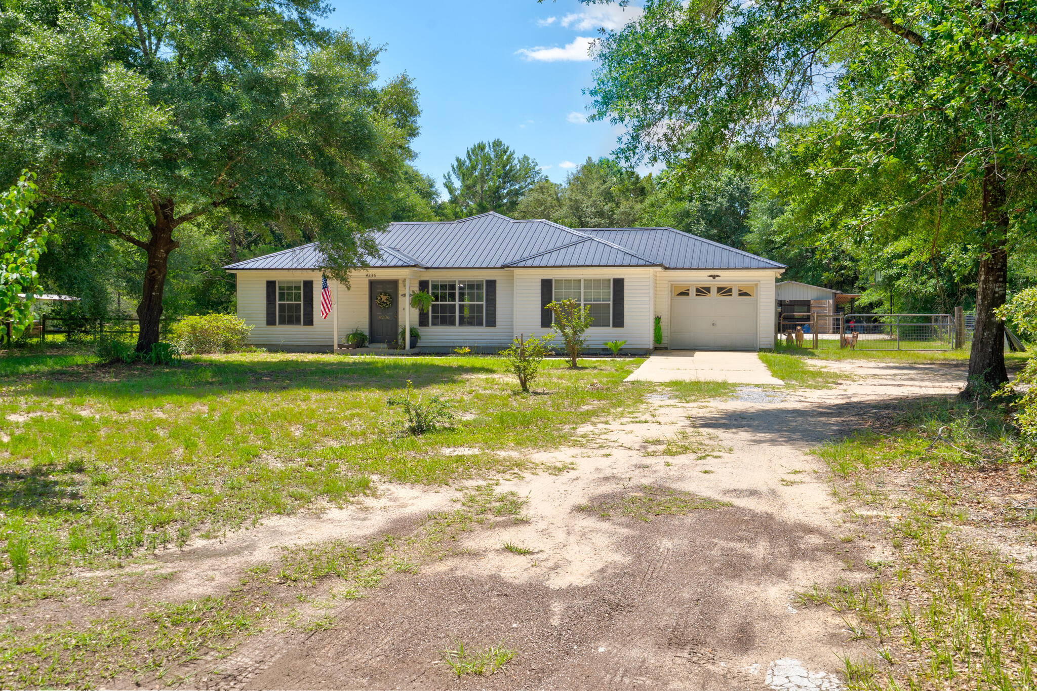 COUNTRY BREEZE EST LOT 2 - Residential