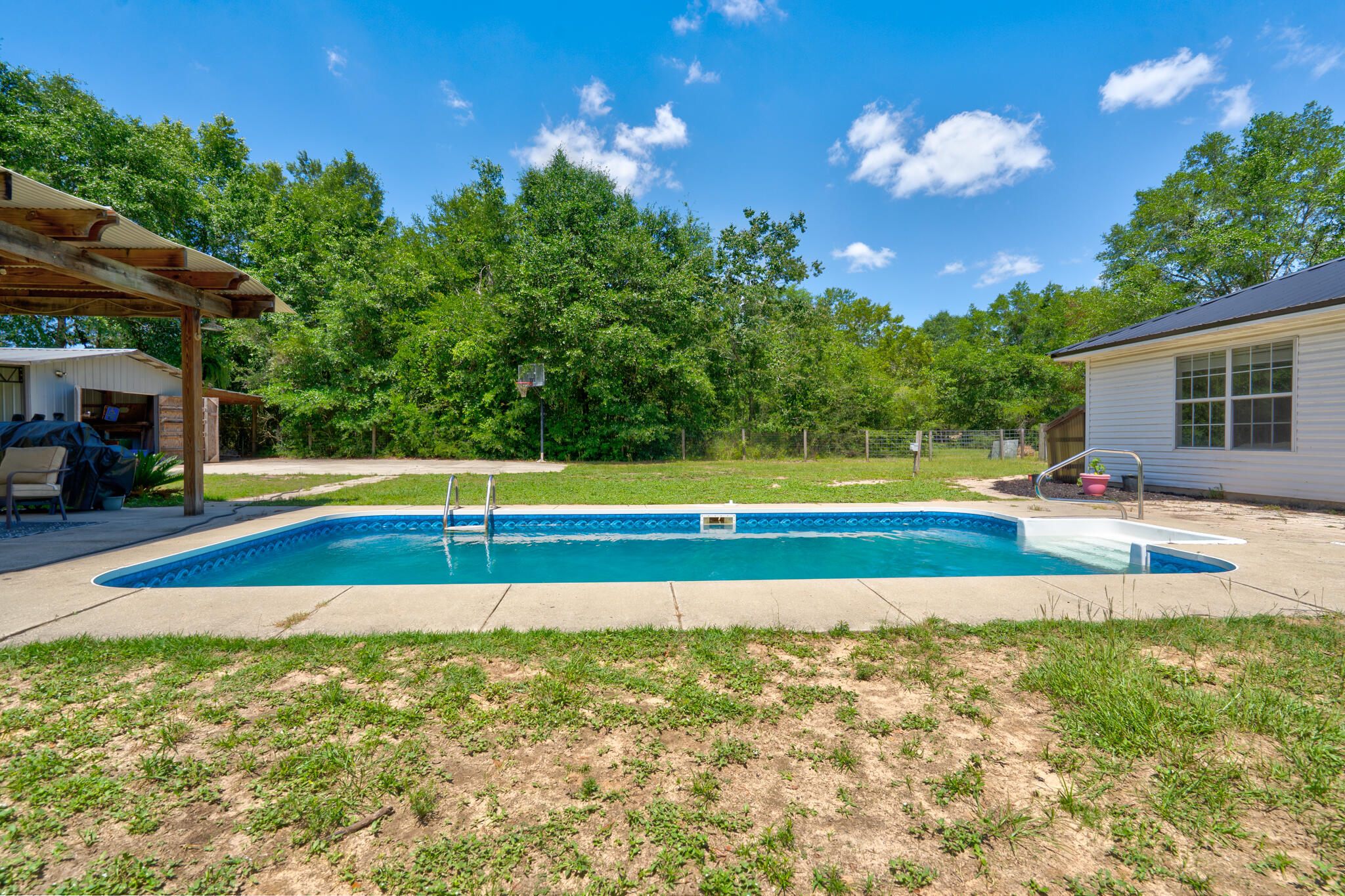 COUNTRY BREEZE EST LOT 2 - Residential