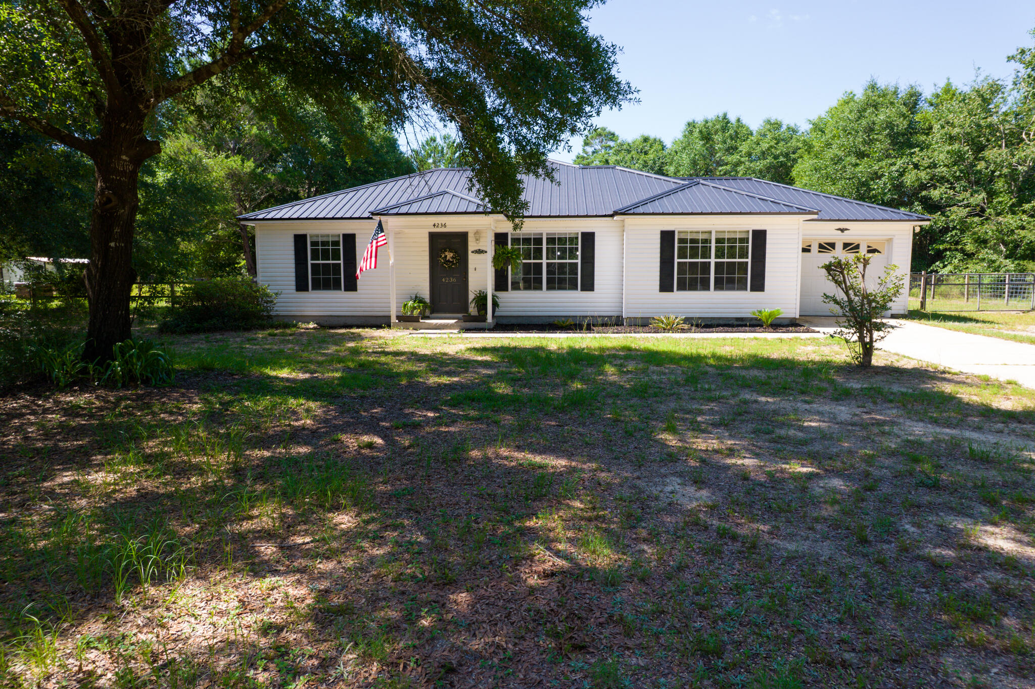 COUNTRY BREEZE EST LOT 2 - Residential