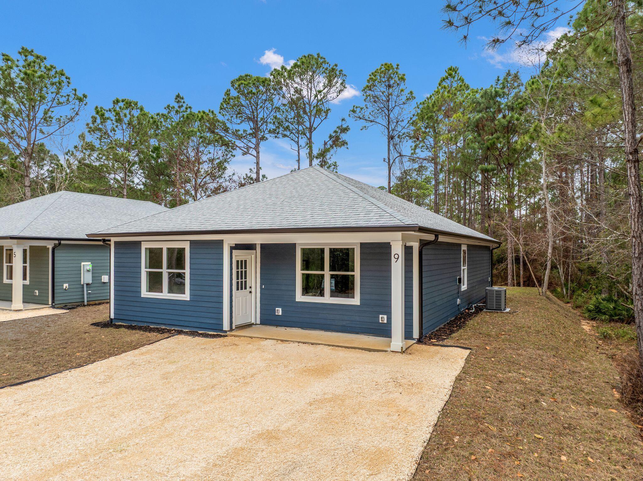 TOWN OF SANTA ROSA - Residential