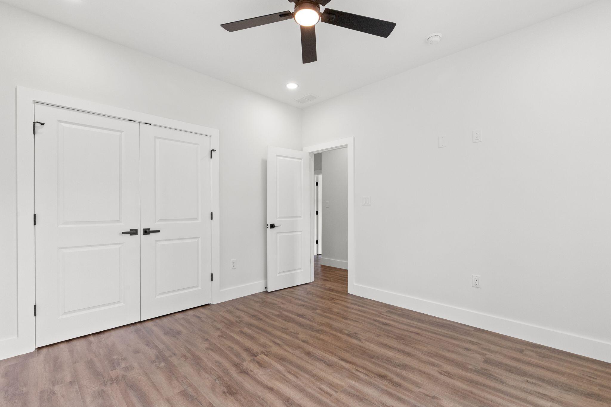 TOWN OF SANTA ROSA - Residential