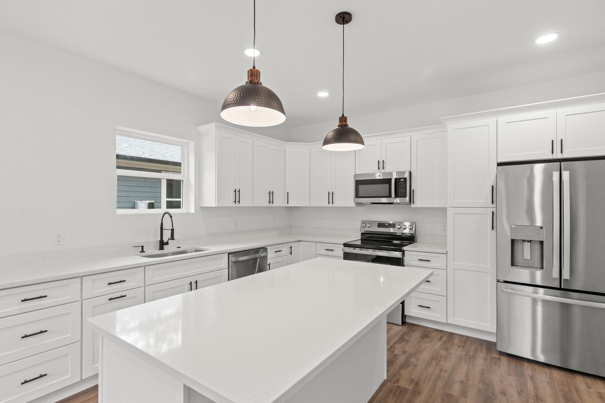 TOWN OF SANTA ROSA - Residential