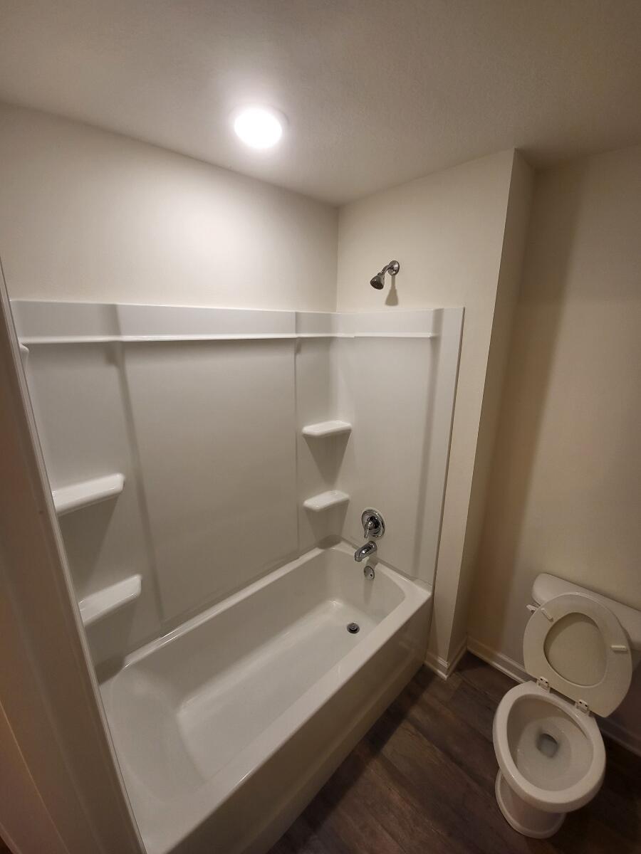 Redstone Commons - Residential Lease