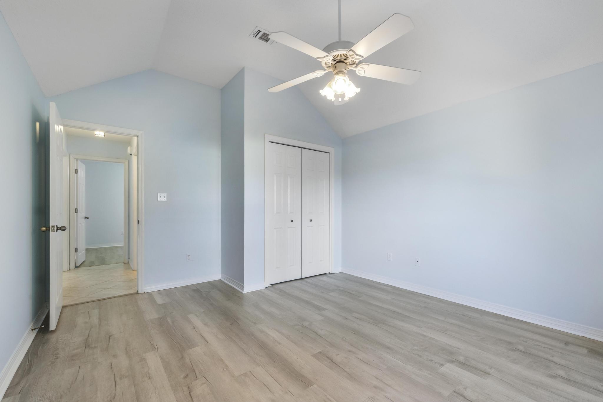 IVALEA GARDENS - Residential