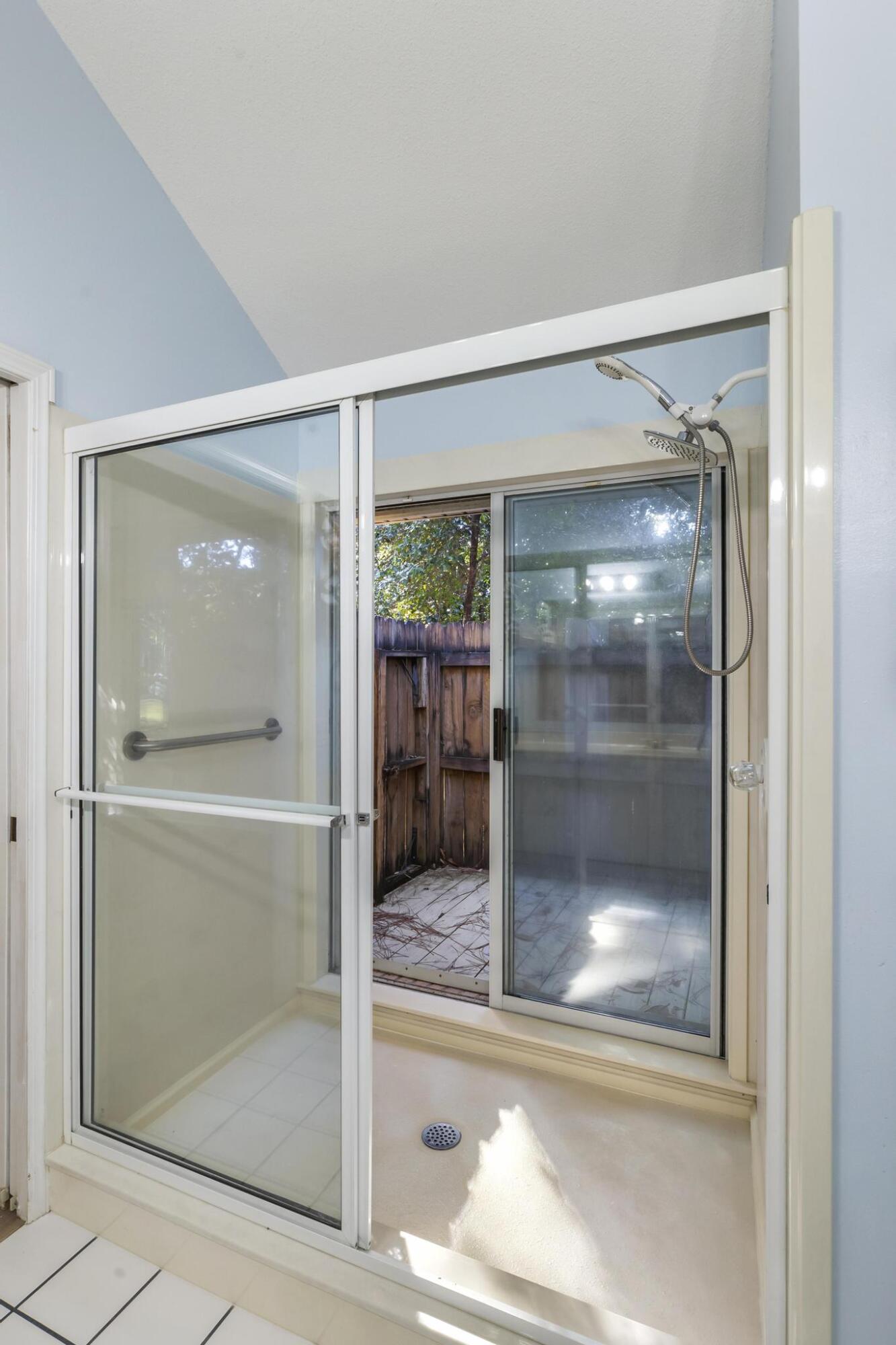 IVALEA GARDENS - Residential