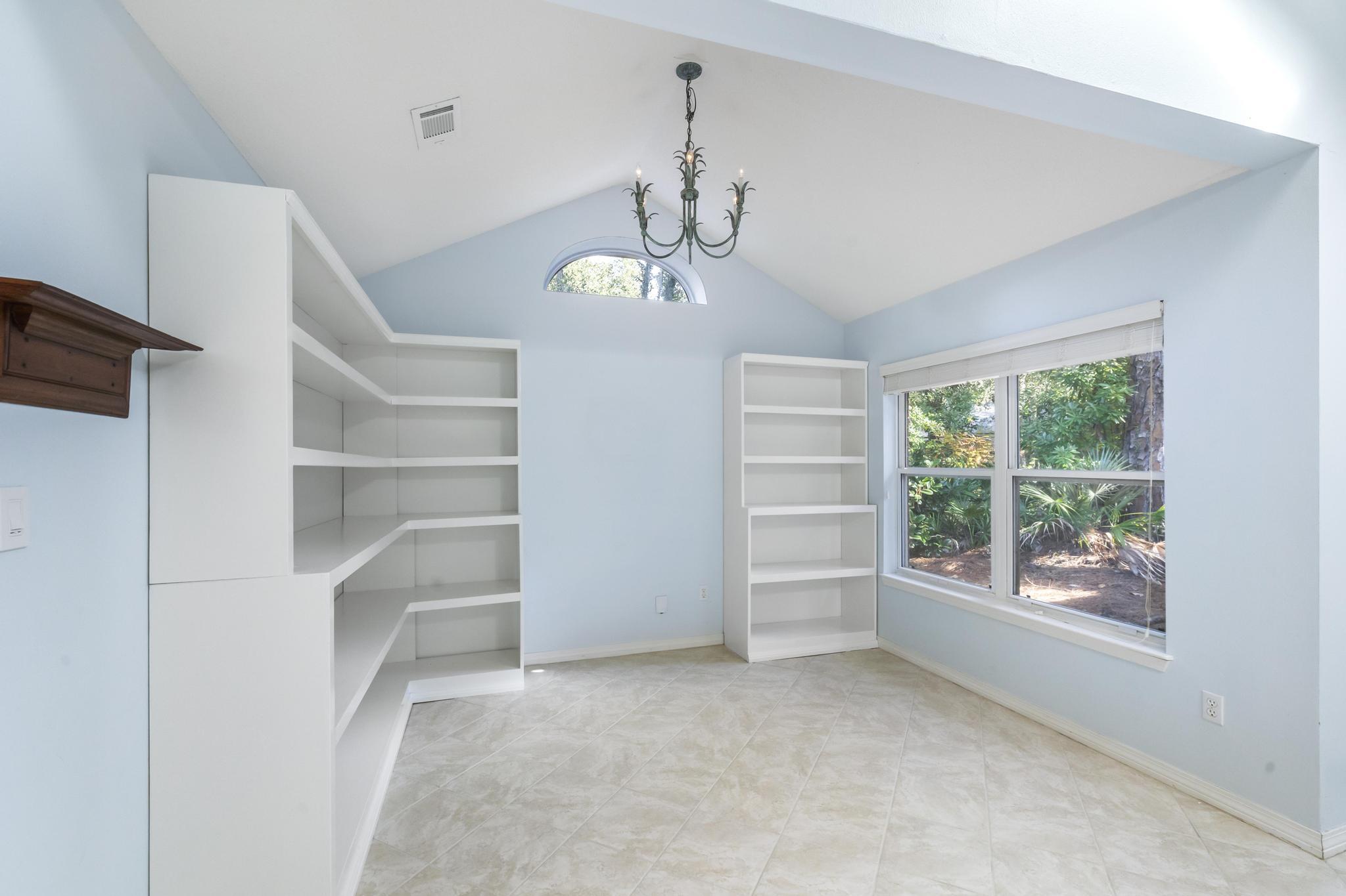 IVALEA GARDENS - Residential