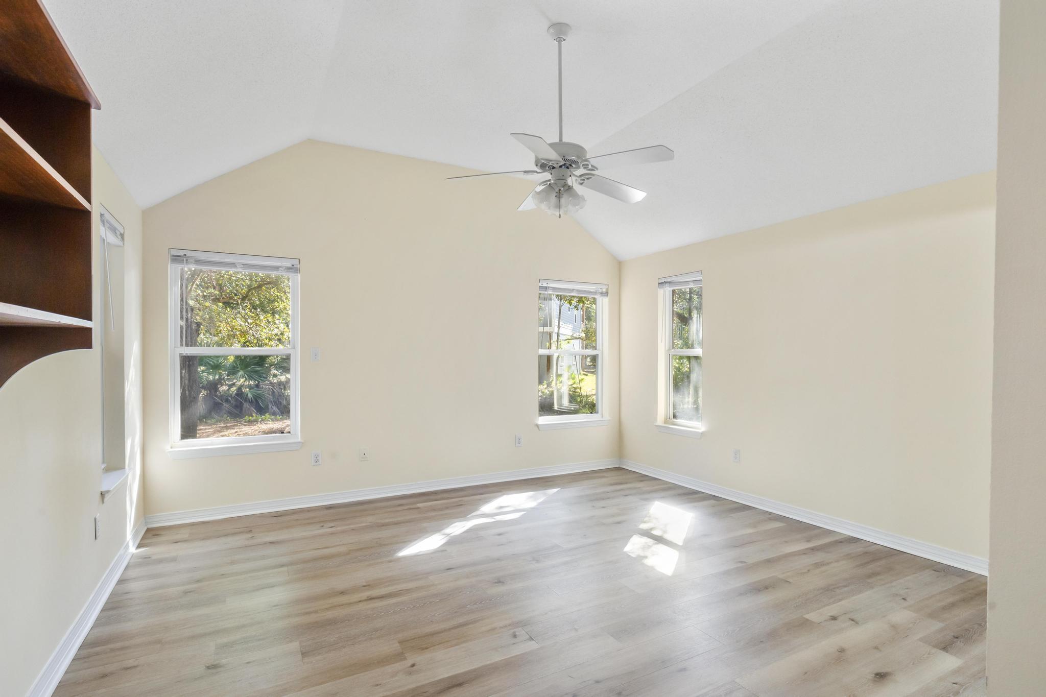 IVALEA GARDENS - Residential