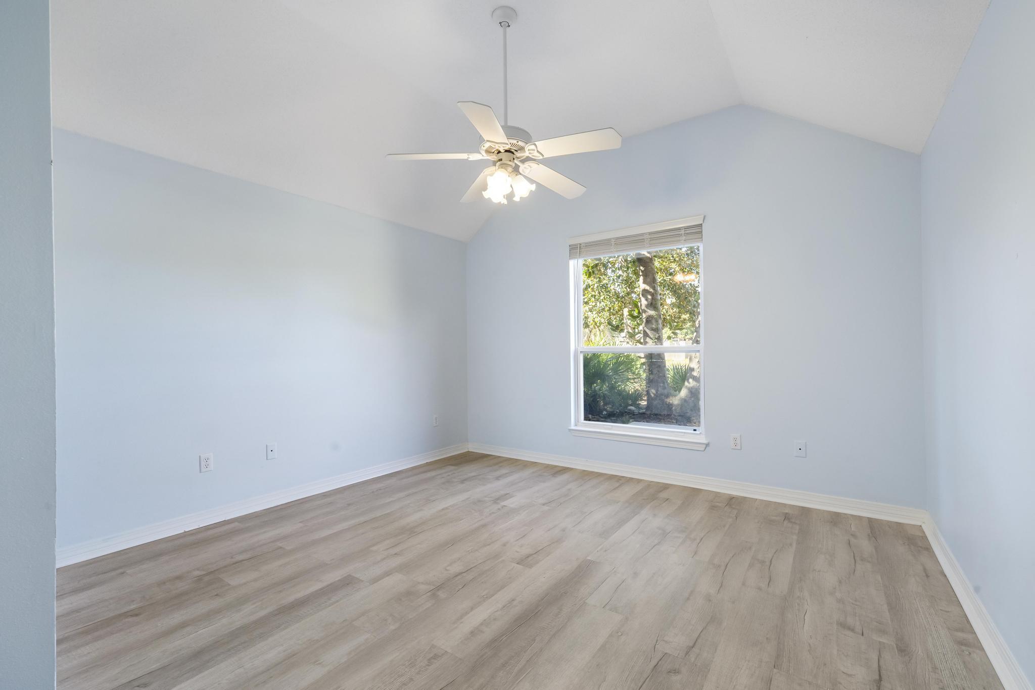 IVALEA GARDENS - Residential