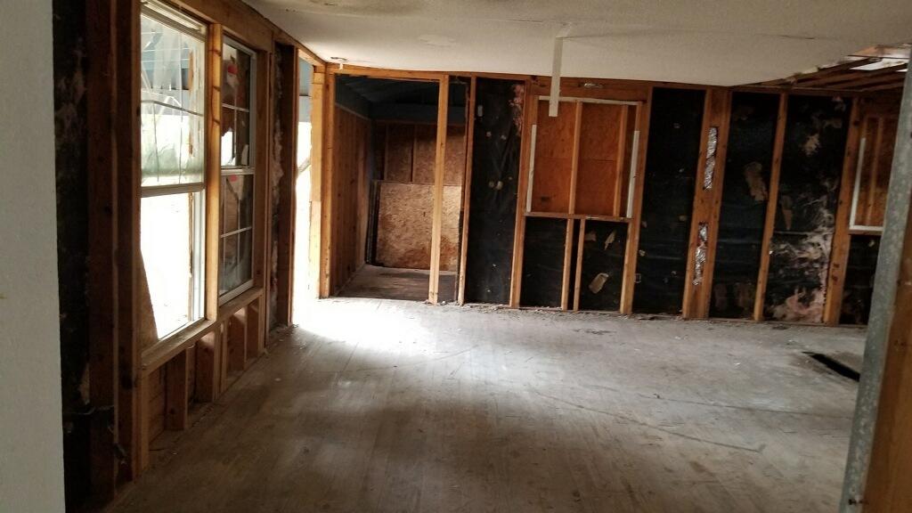 NAVARRE S/D 2ND ADDN - Residential