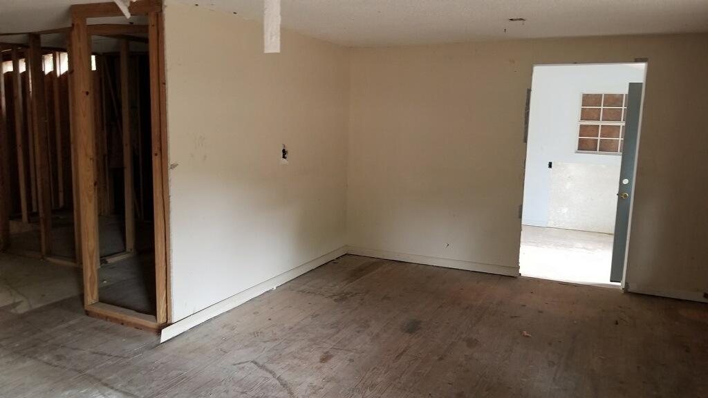 NAVARRE S/D 2ND ADDN - Residential