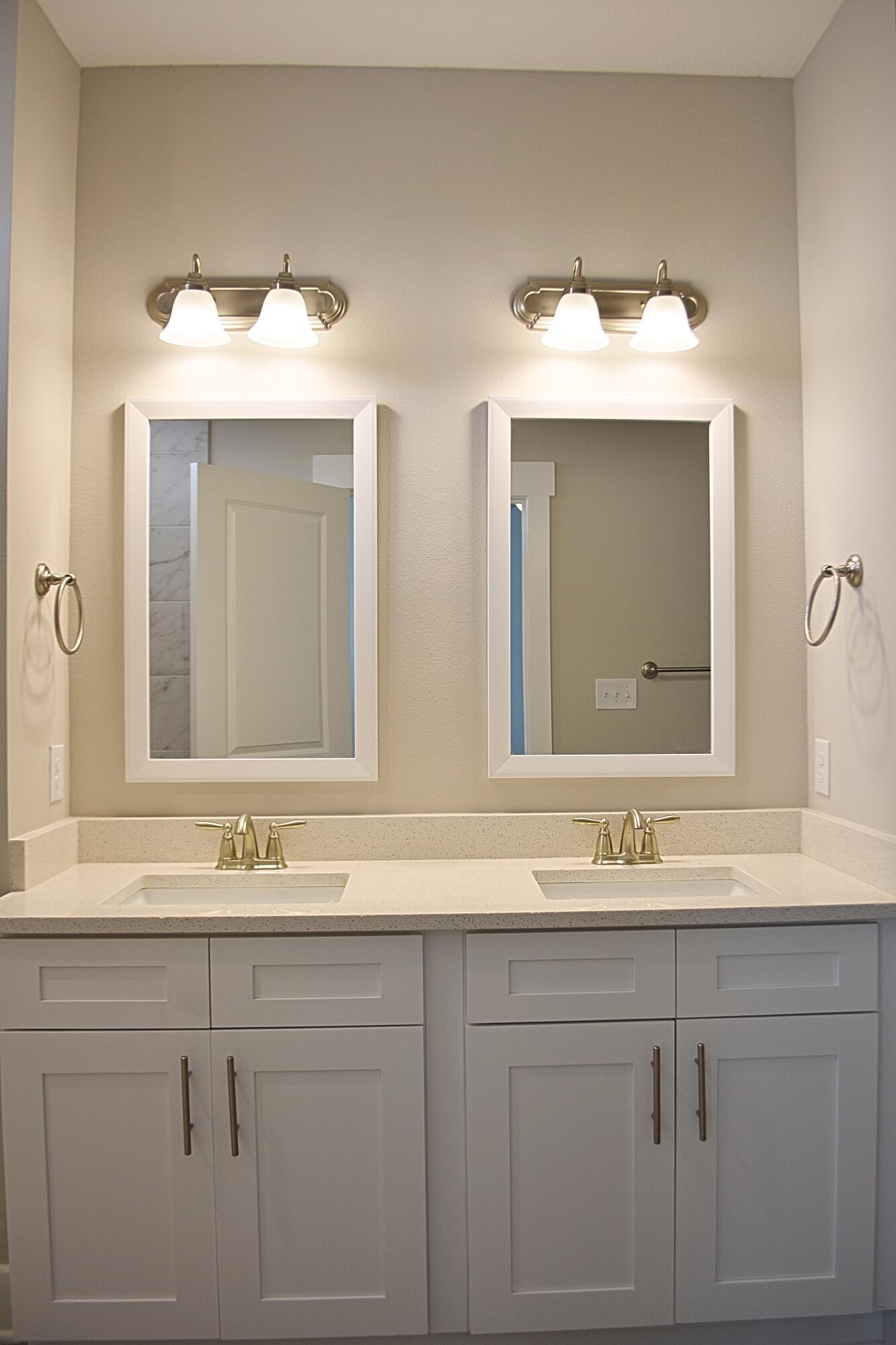 VERANDAS OF FREEPORT, THE - Residential Lease