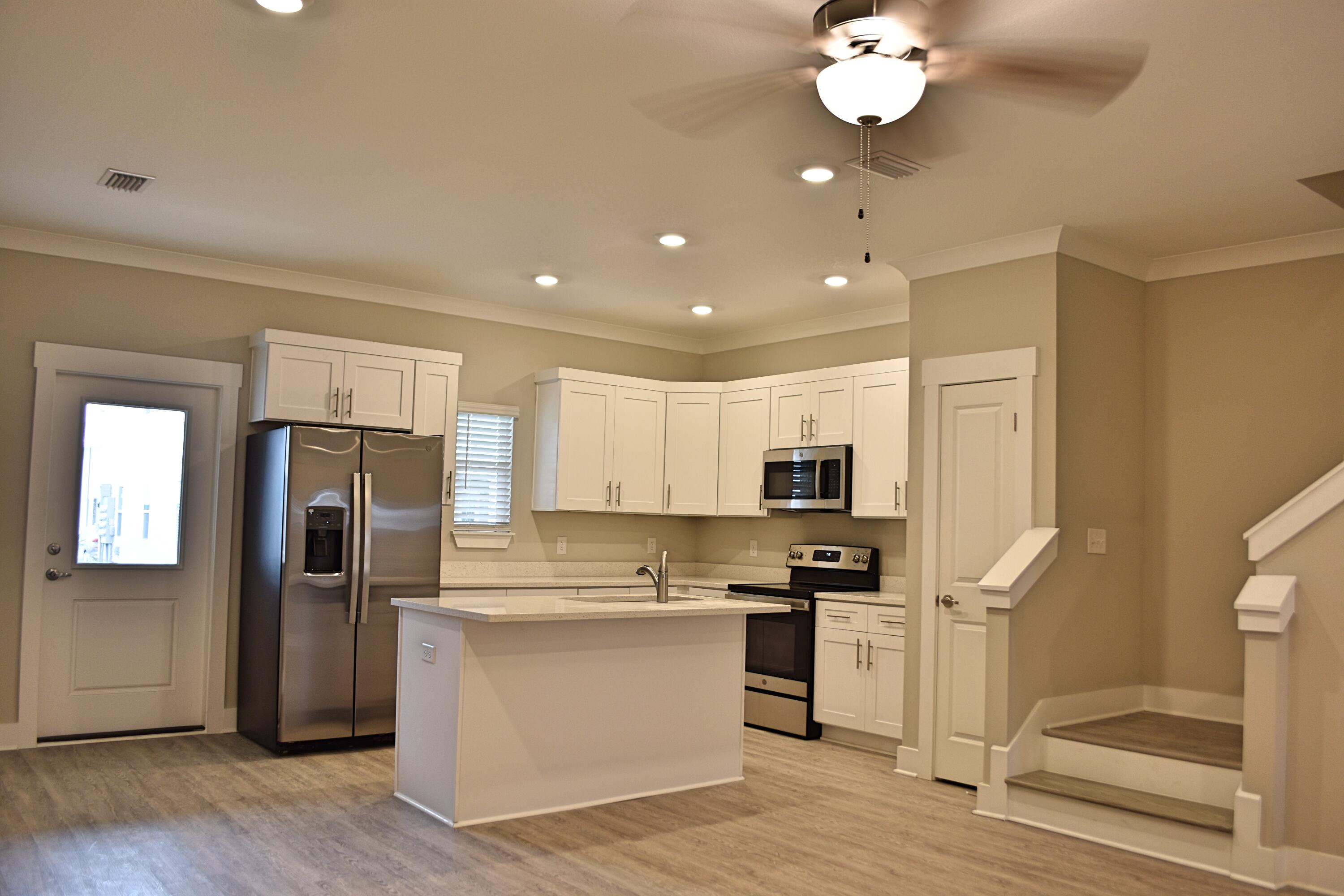 VERANDAS OF FREEPORT, THE - Residential Lease