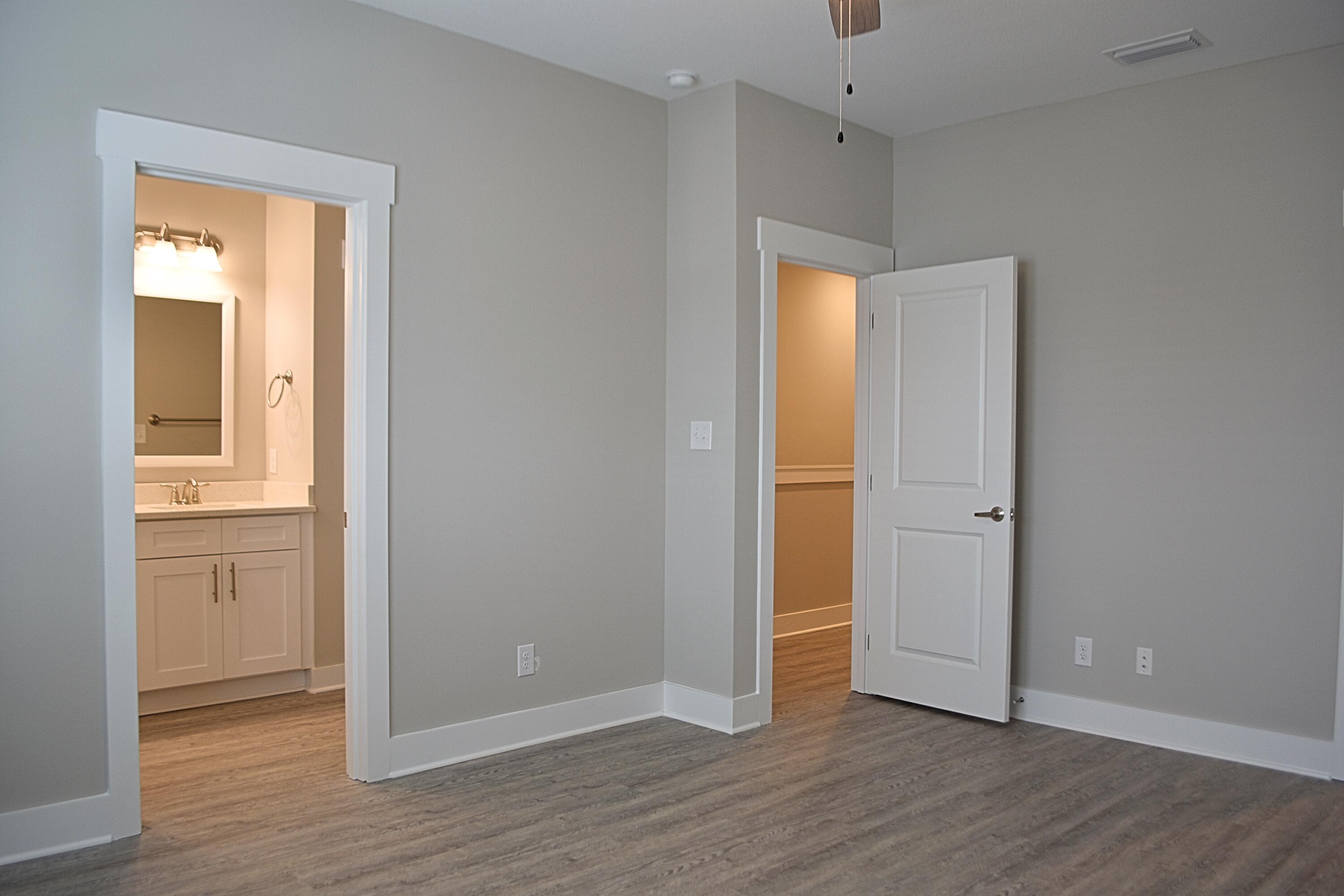 VERANDAS OF FREEPORT, THE - Residential Lease