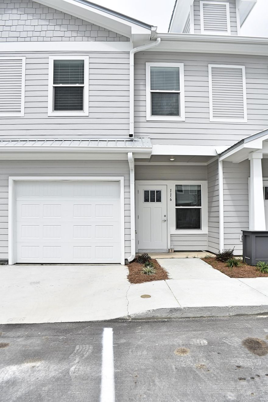Well maintained 3 bedroom, 2.5 bath townhouse with a garage. This Floor plan features 3BR / 2.5 BA with a total of 1485 sq.ft. plus a garage. Beautiful finishes including Quartz Countertops throughout, Stainless Steel Appliances and Luxury Vinyl Plank flooring. Screened Back Porch.