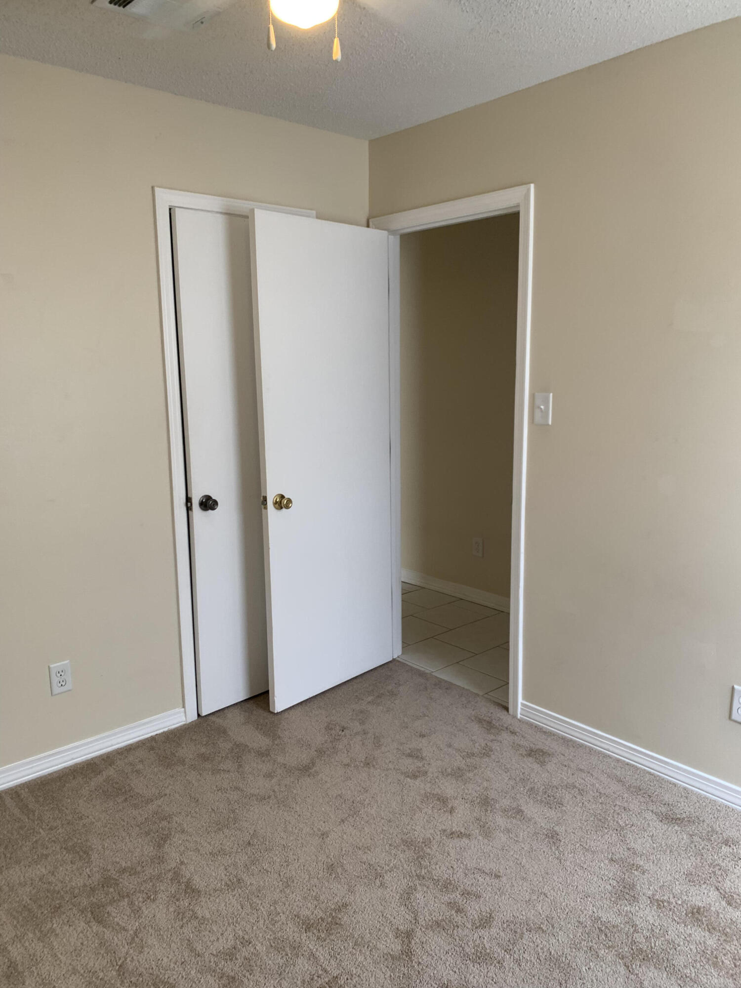 NO RECORDED SUBDIVISION - Residential Lease