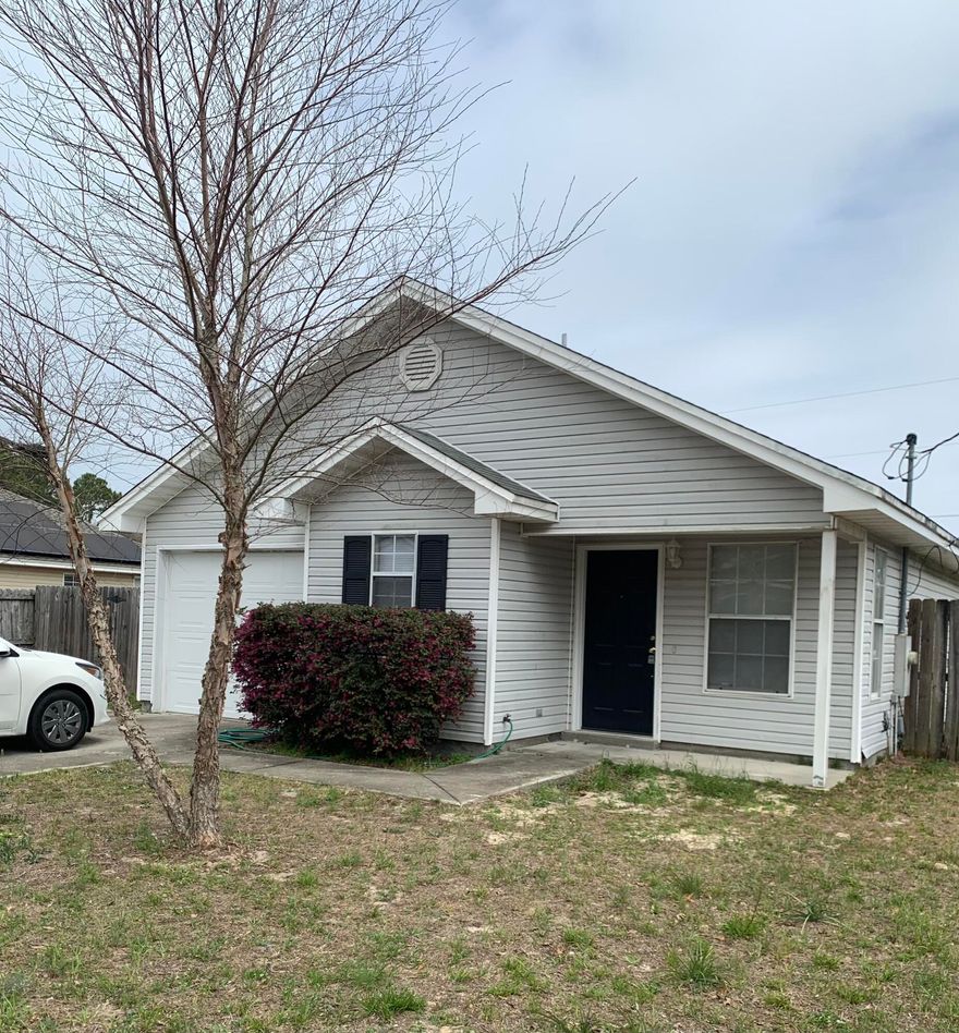 Precious 3 bedroom, 2 bath home west of Hurlburt Field with a large spacious back yard and a one car garage.