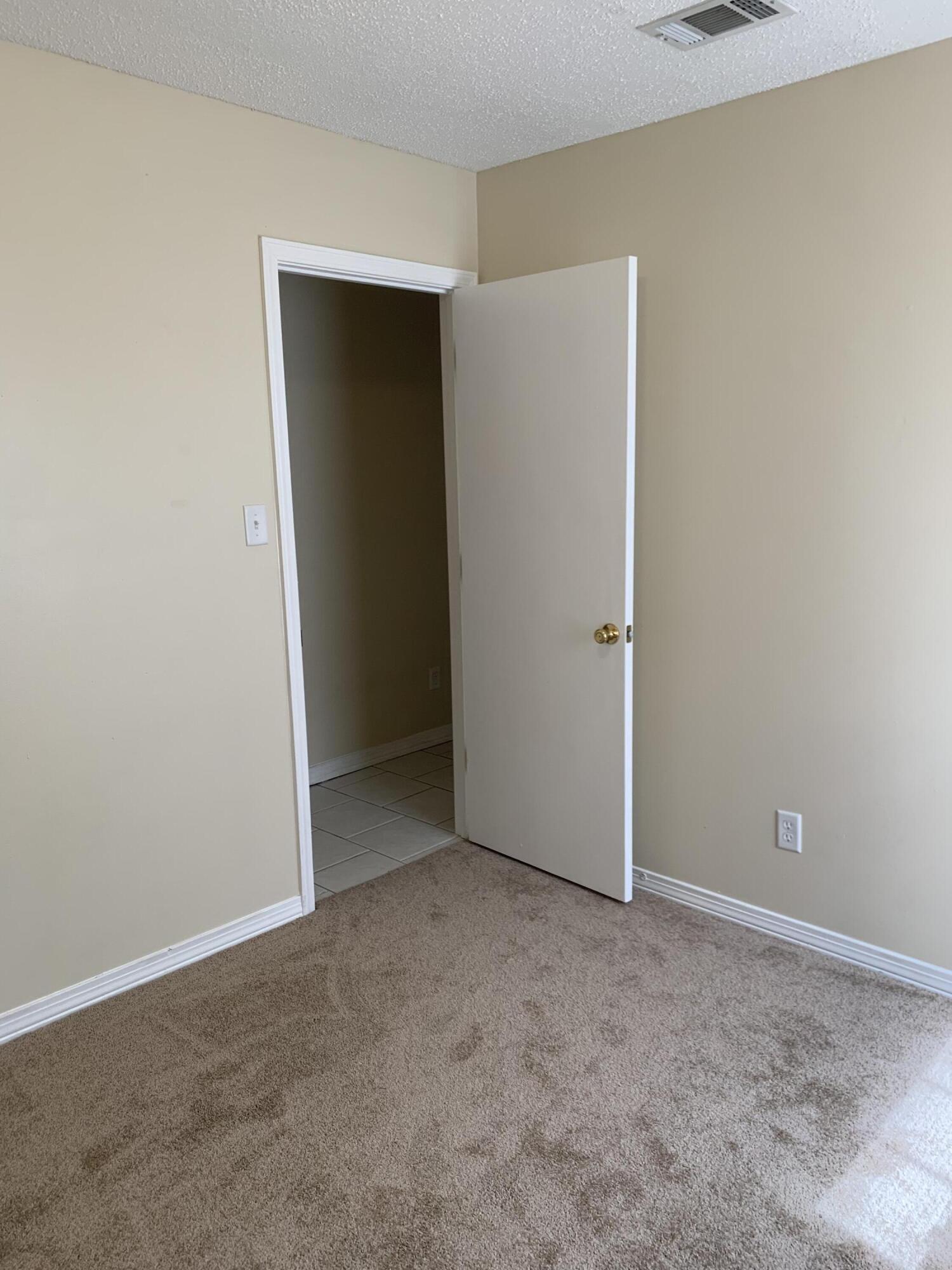 NO RECORDED SUBDIVISION - Residential Lease