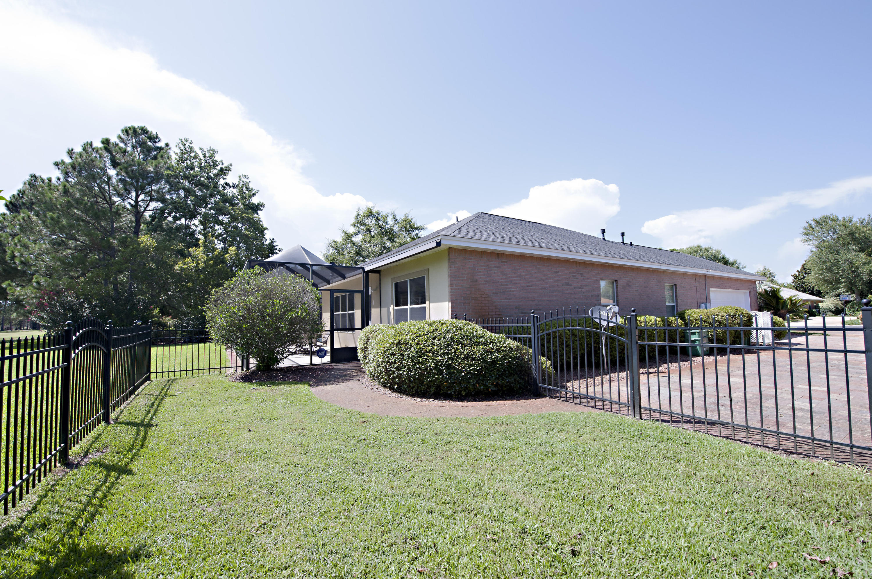 GLENLAKE PH 1 - Residential