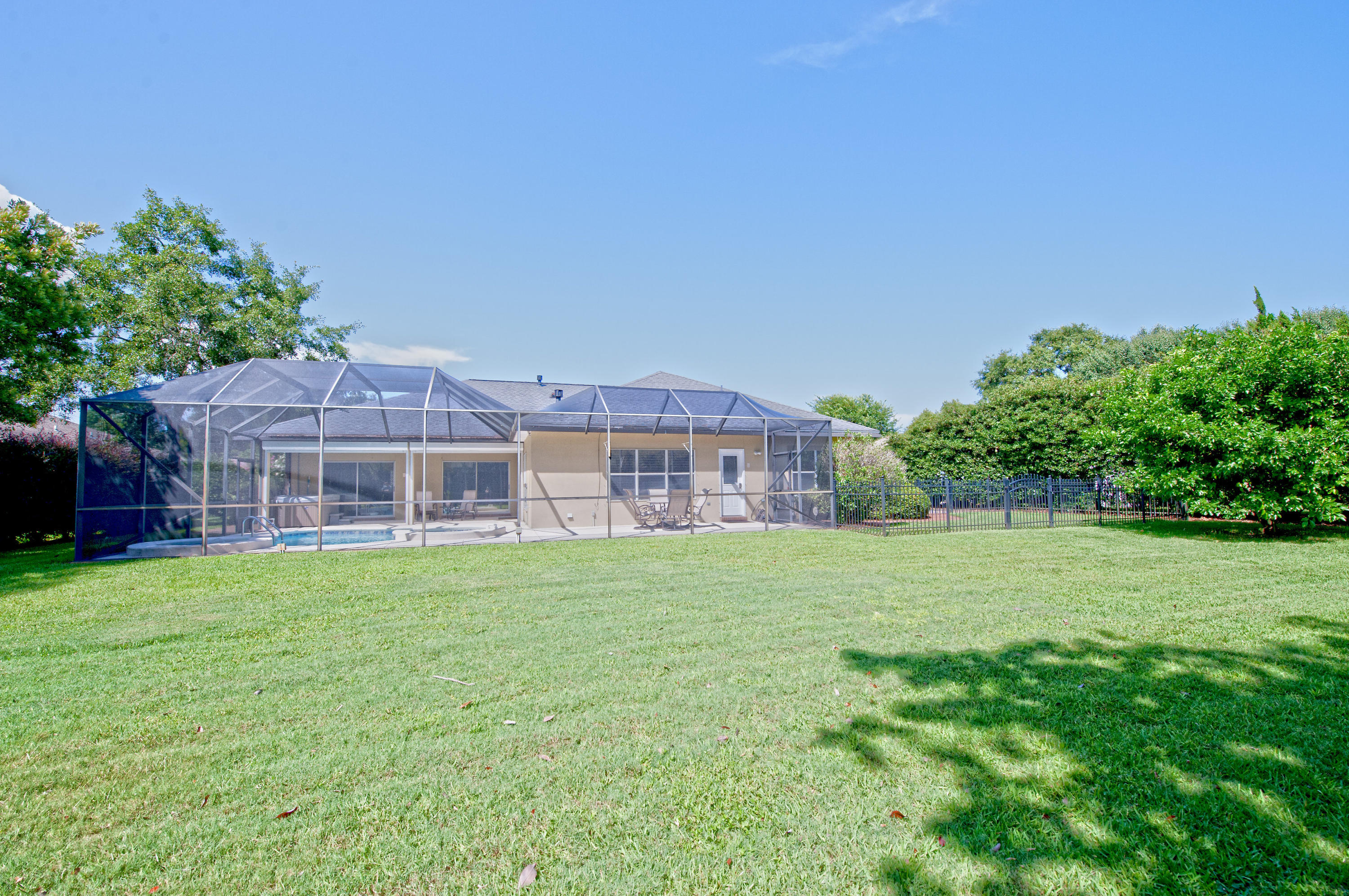 GLENLAKE PH 1 - Residential