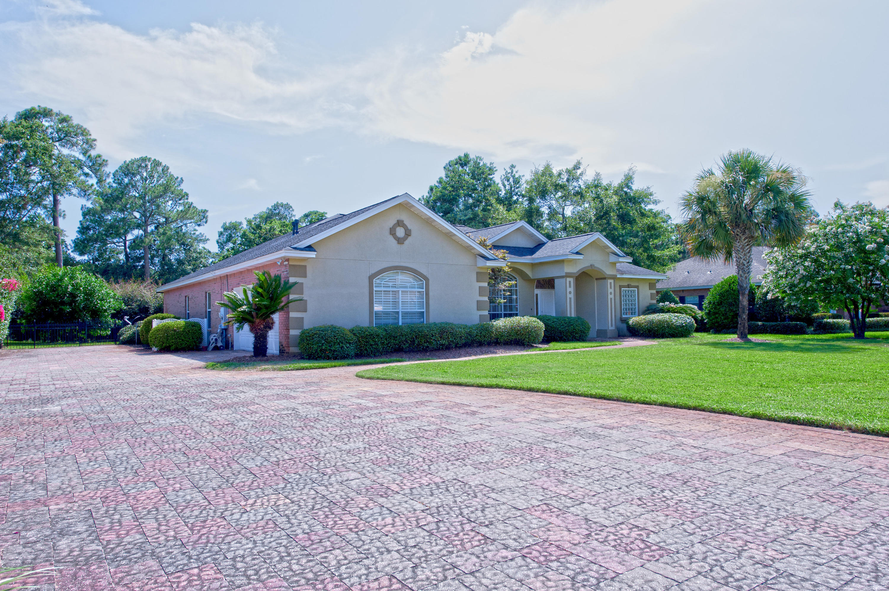 GLENLAKE PH 1 - Residential