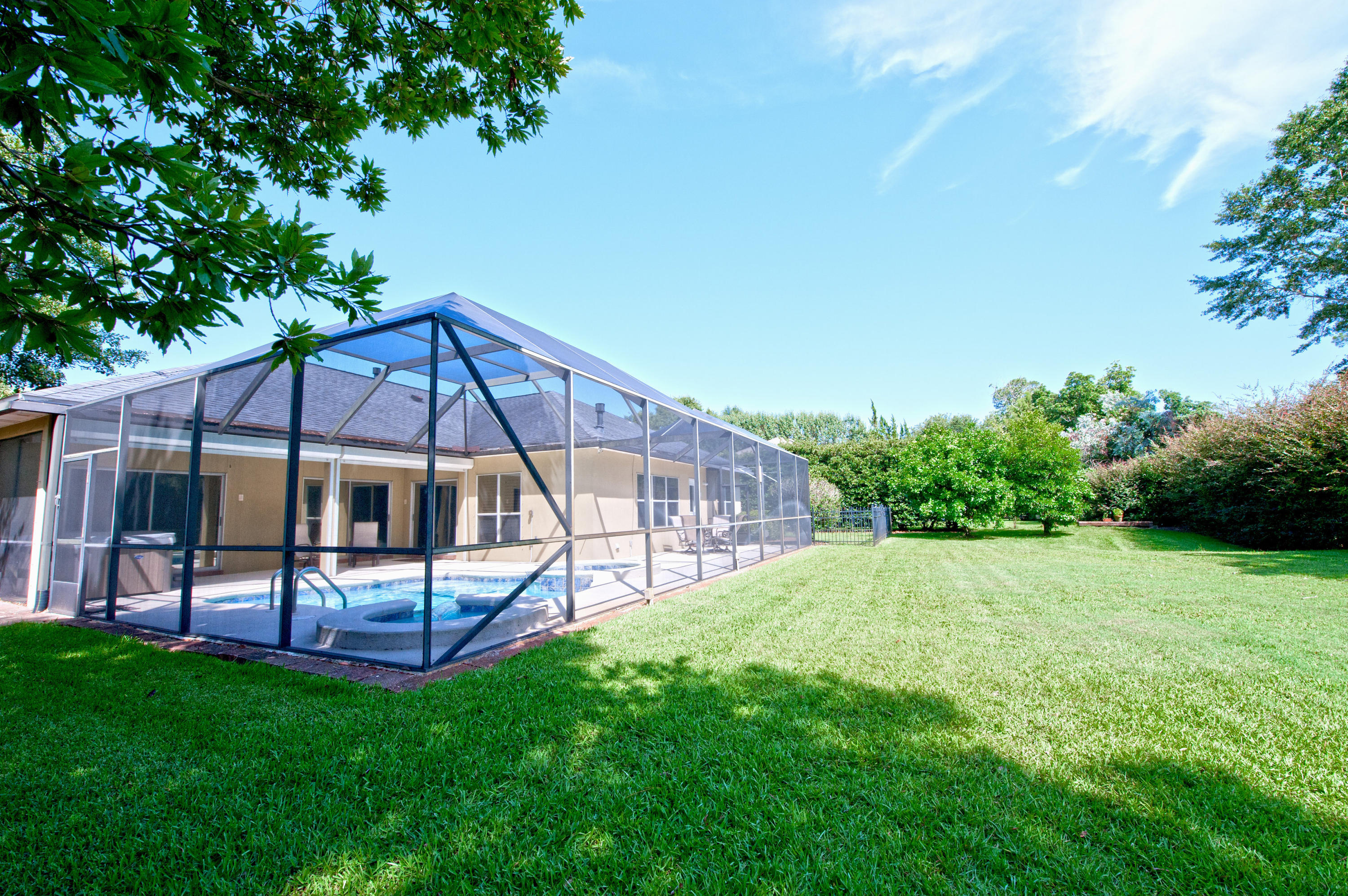 GLENLAKE PH 1 - Residential