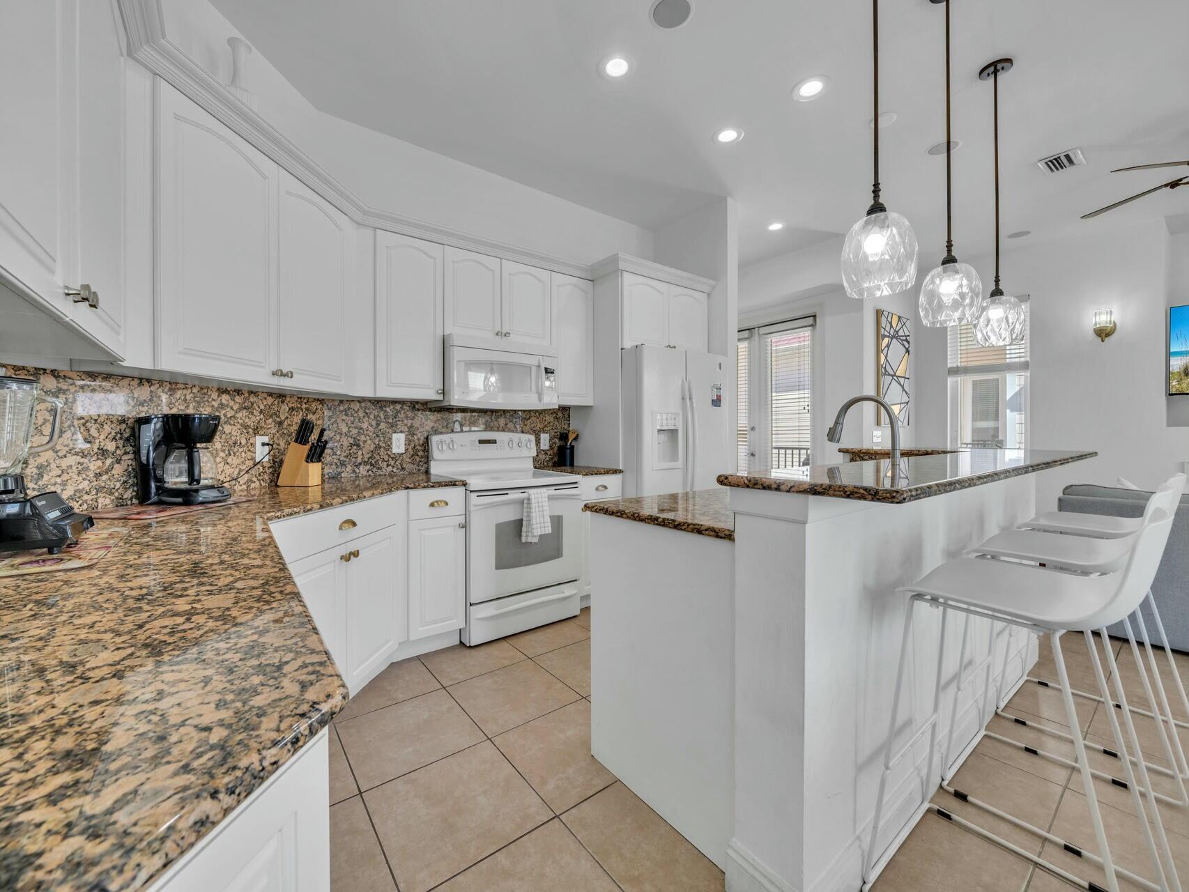 LAGUNA BEACH ESTATES 2ND ADDN - Residential