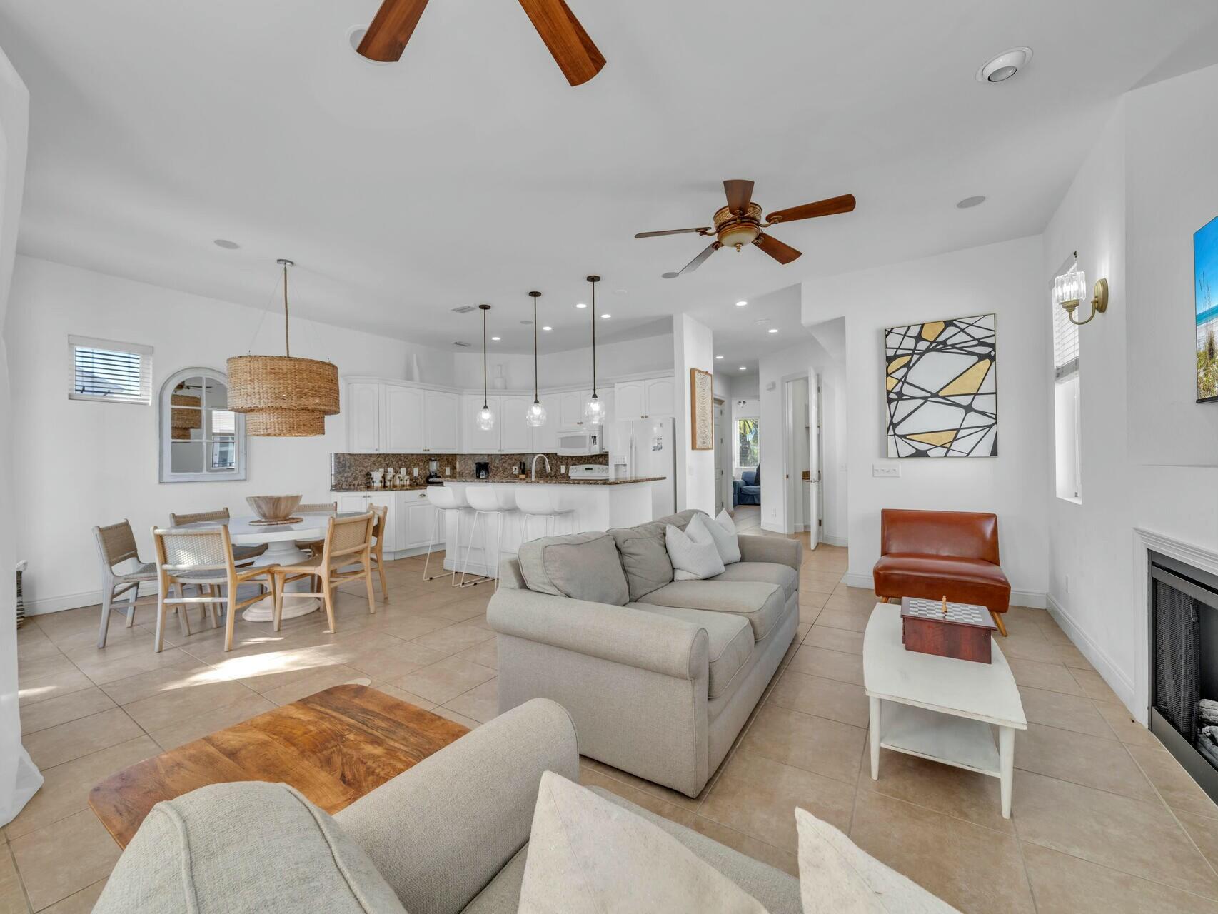 LAGUNA BEACH ESTATES 2ND ADDN - Residential