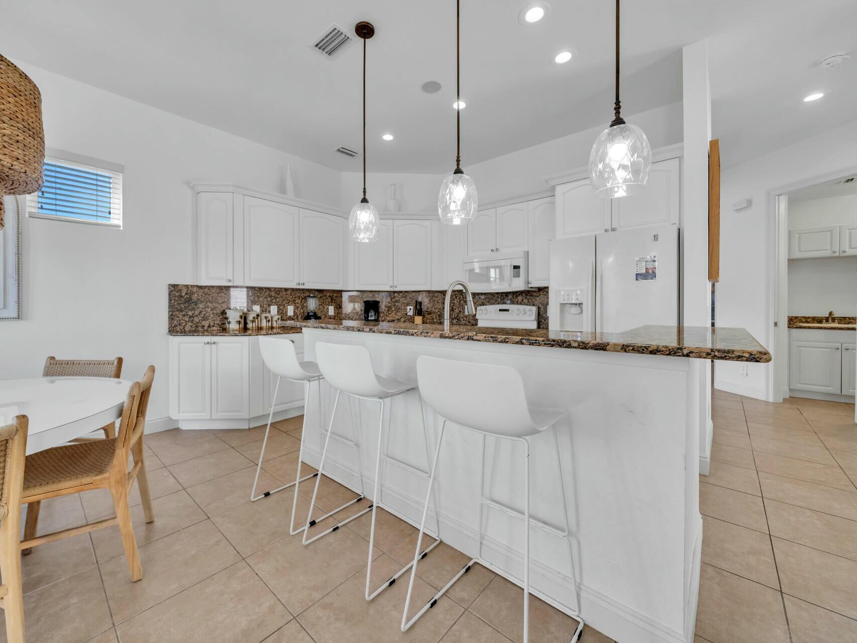 LAGUNA BEACH ESTATES 2ND ADDN - Residential