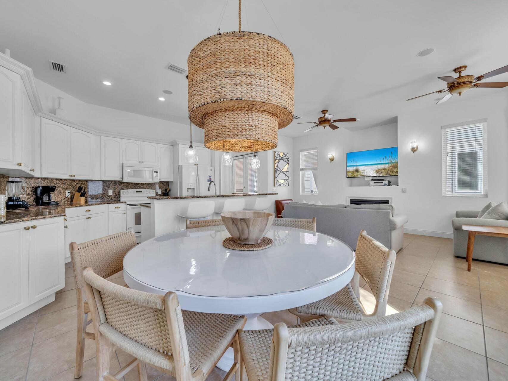 LAGUNA BEACH ESTATES 2ND ADDN - Residential